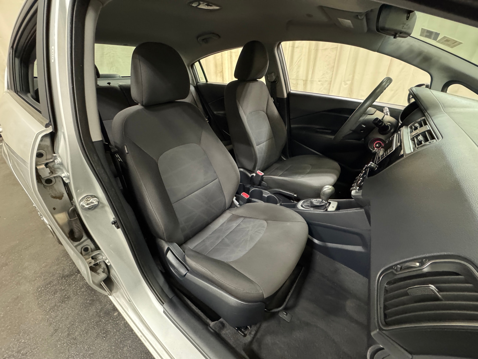 Thumbnail: 2017 Kia Rio - 2