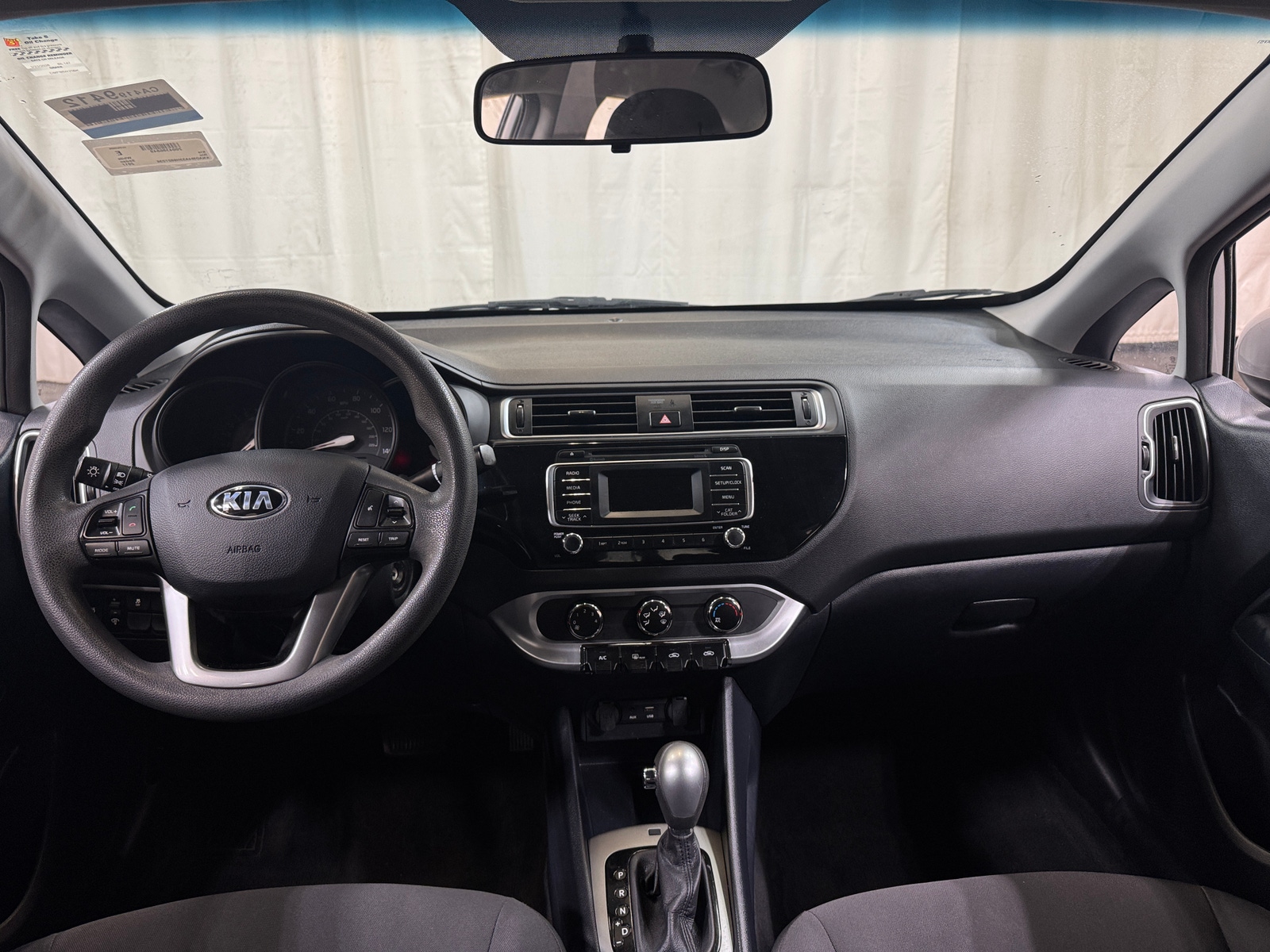 Thumbnail: 2017 Kia Rio - 3