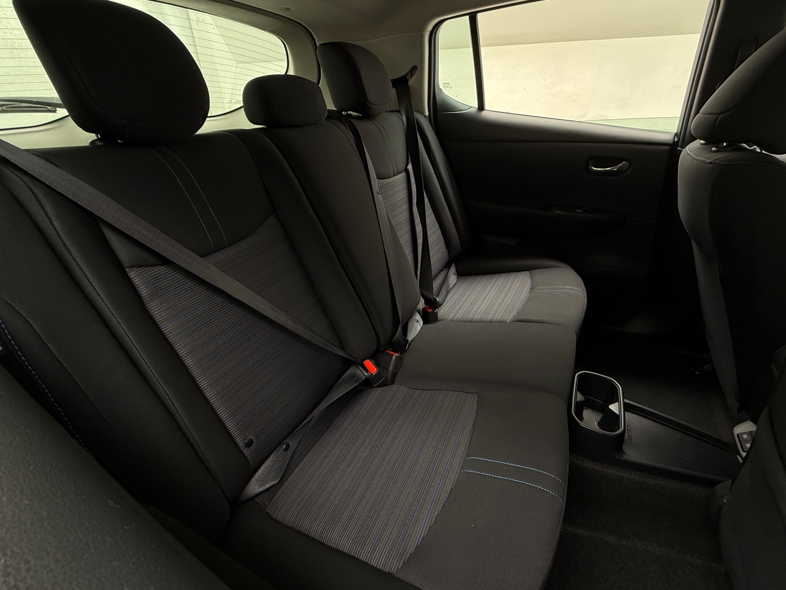 Thumbnail: 2025 Nissan Leaf - 6