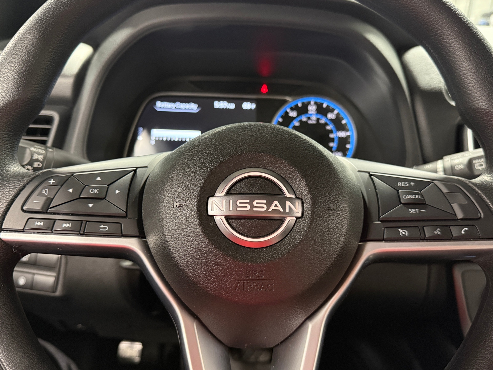 Thumbnail: 2025 Nissan Leaf - 5