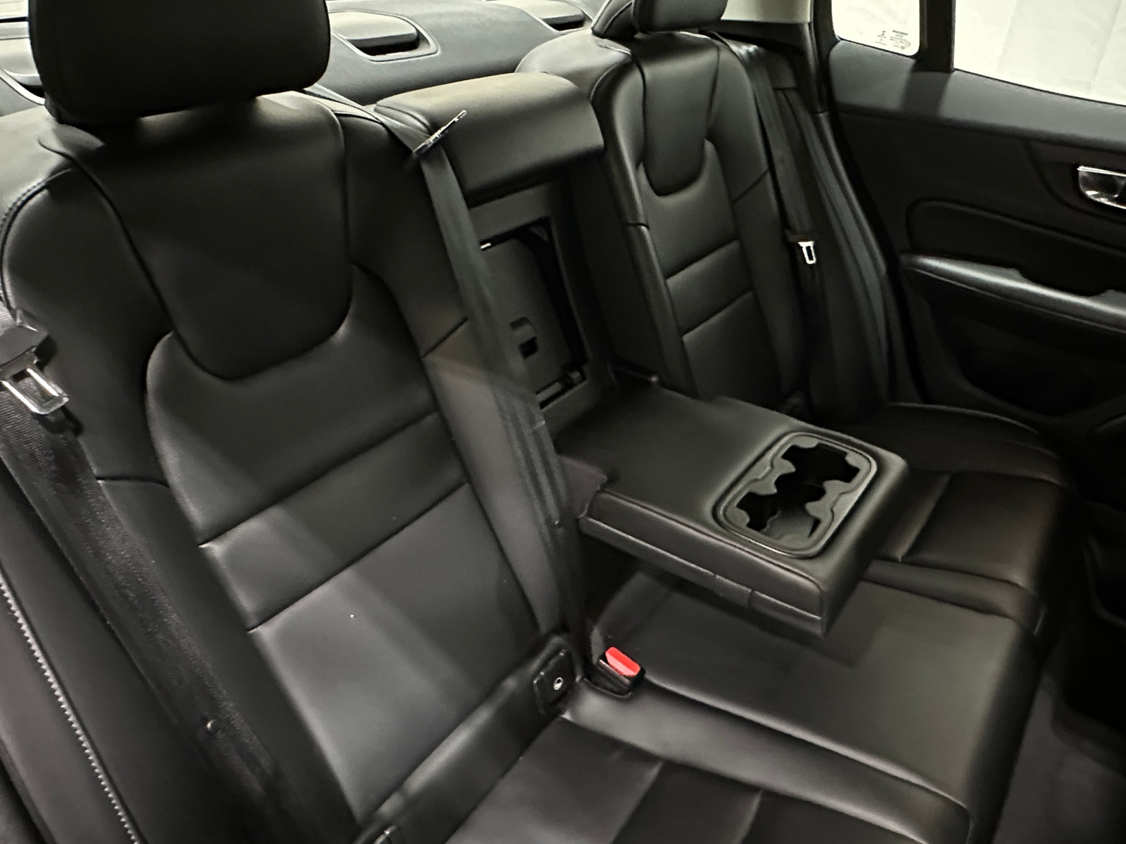 Thumbnail: 2020 Volvo S60 - 5