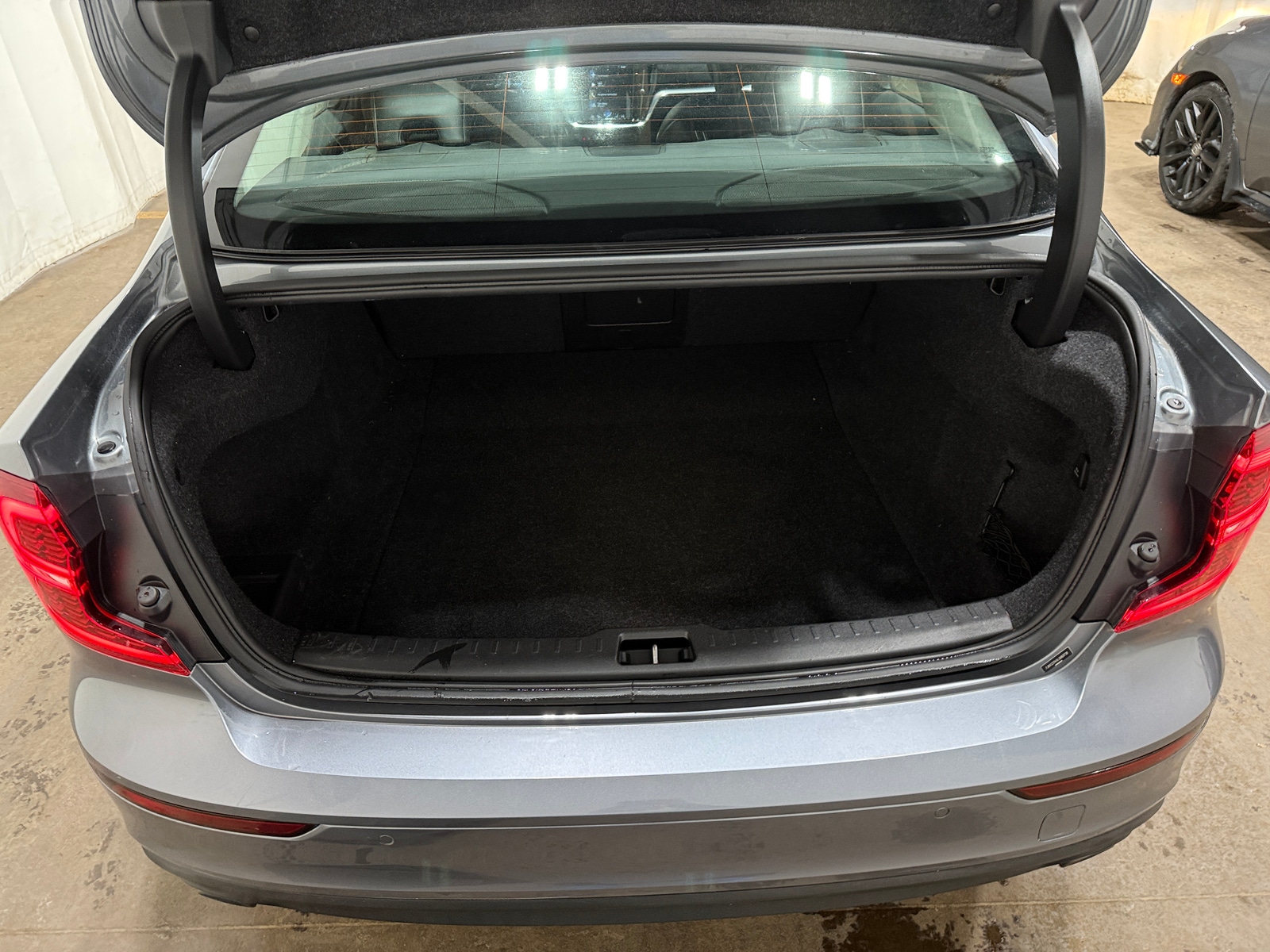 Thumbnail: 2020 Volvo S60 - 6