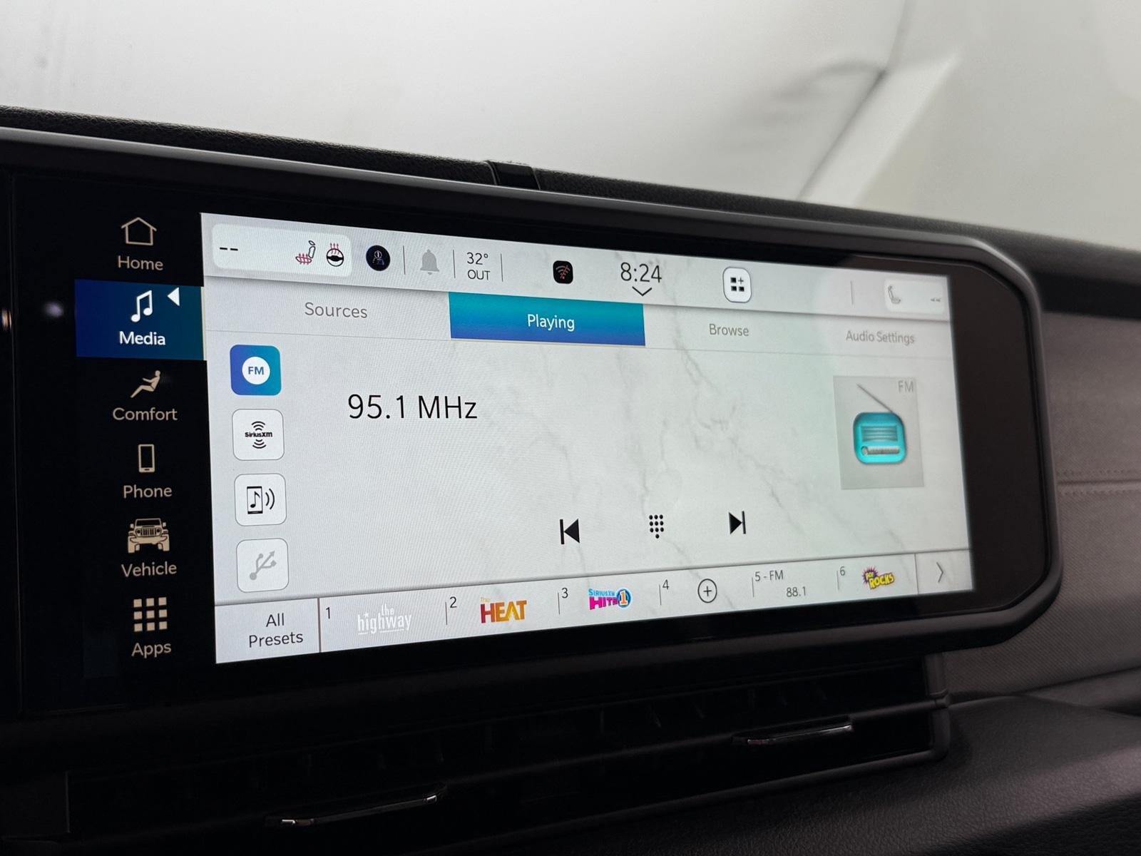 Thumbnail: 2024 Jeep Wrangler - 4