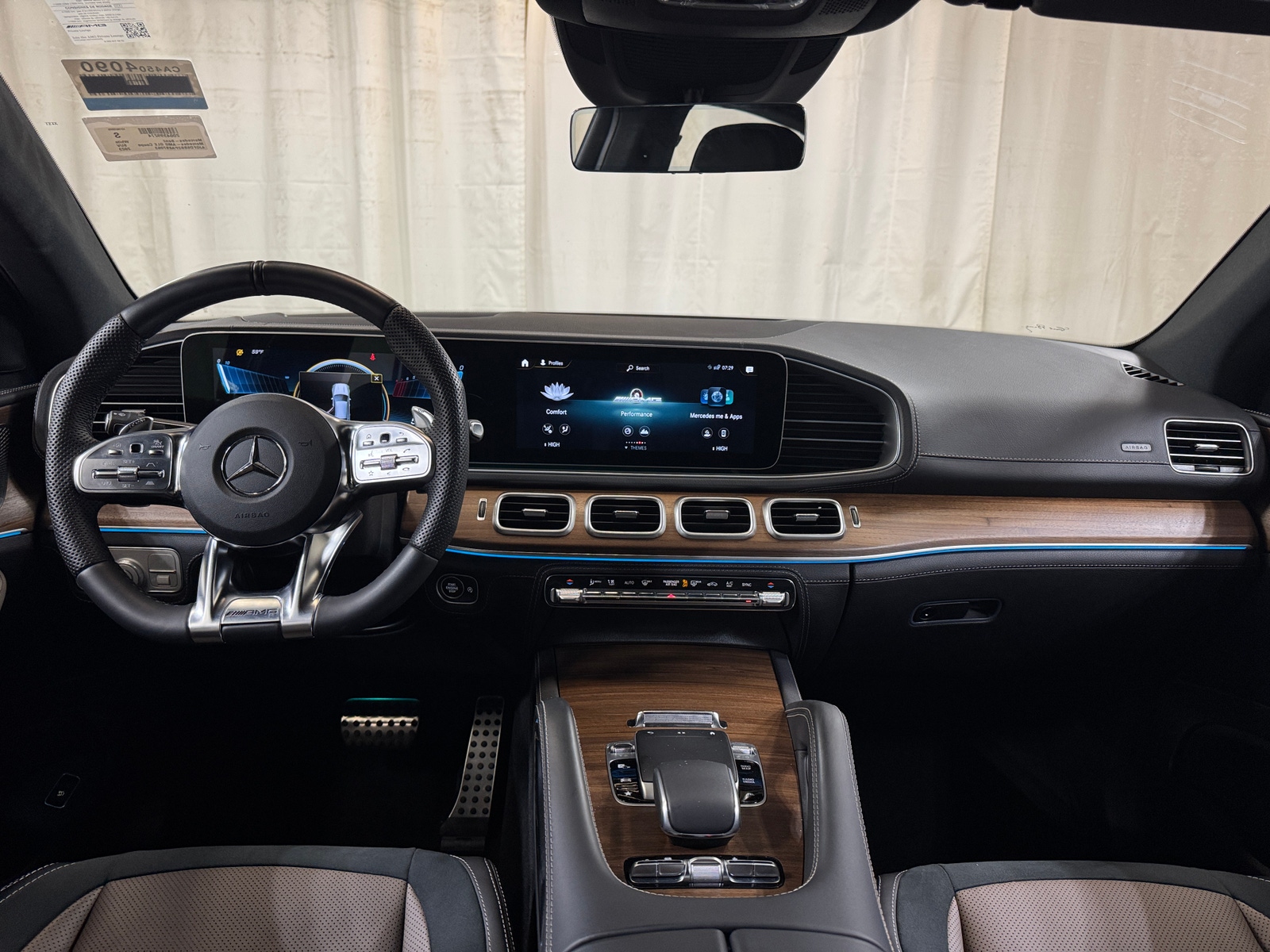 Thumbnail: 2023 Mercedes-Benz GLE - 2