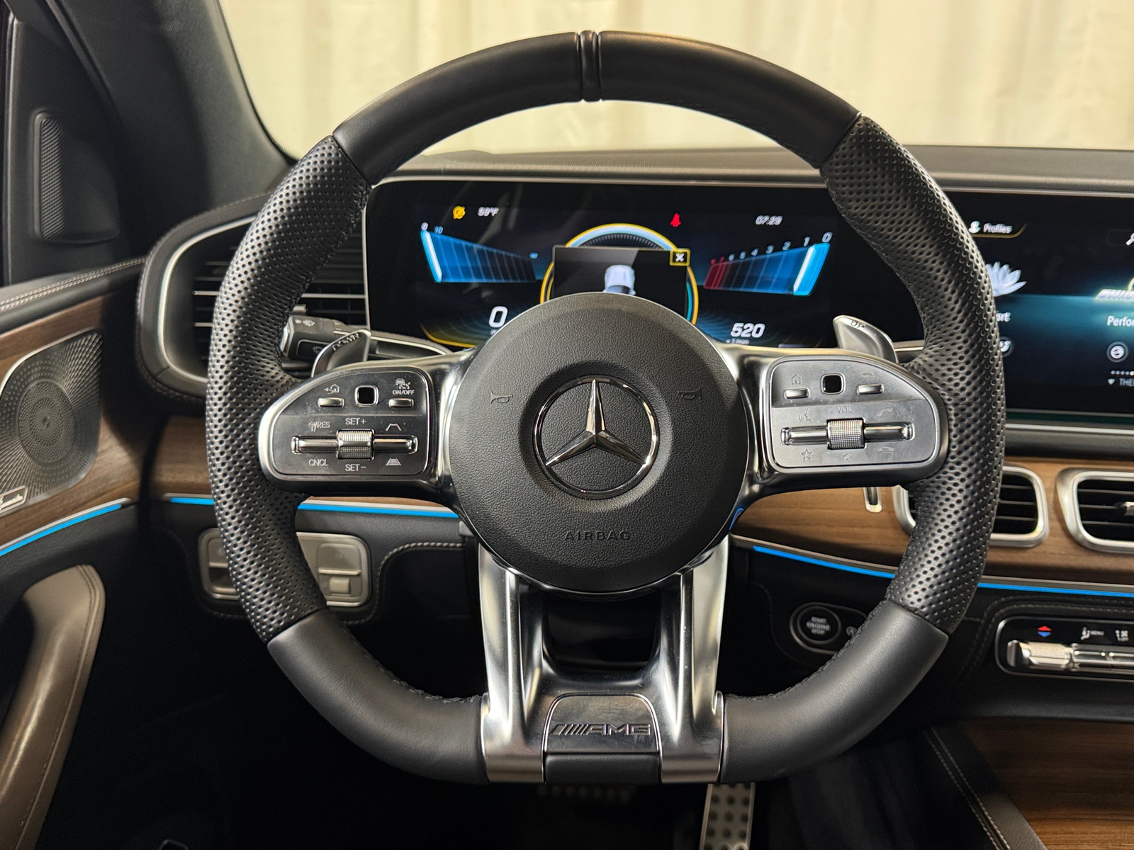 Thumbnail: 2023 Mercedes-Benz GLE - 4