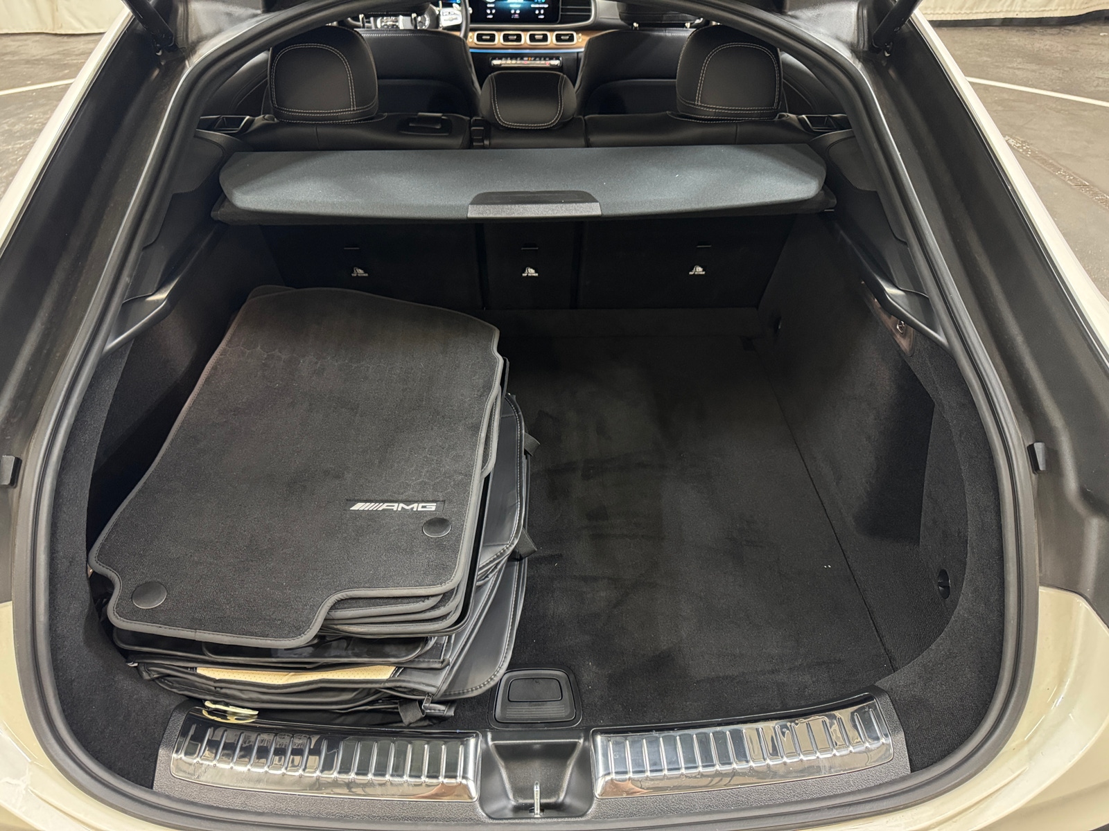 Thumbnail: 2023 Mercedes-Benz GLE - 6