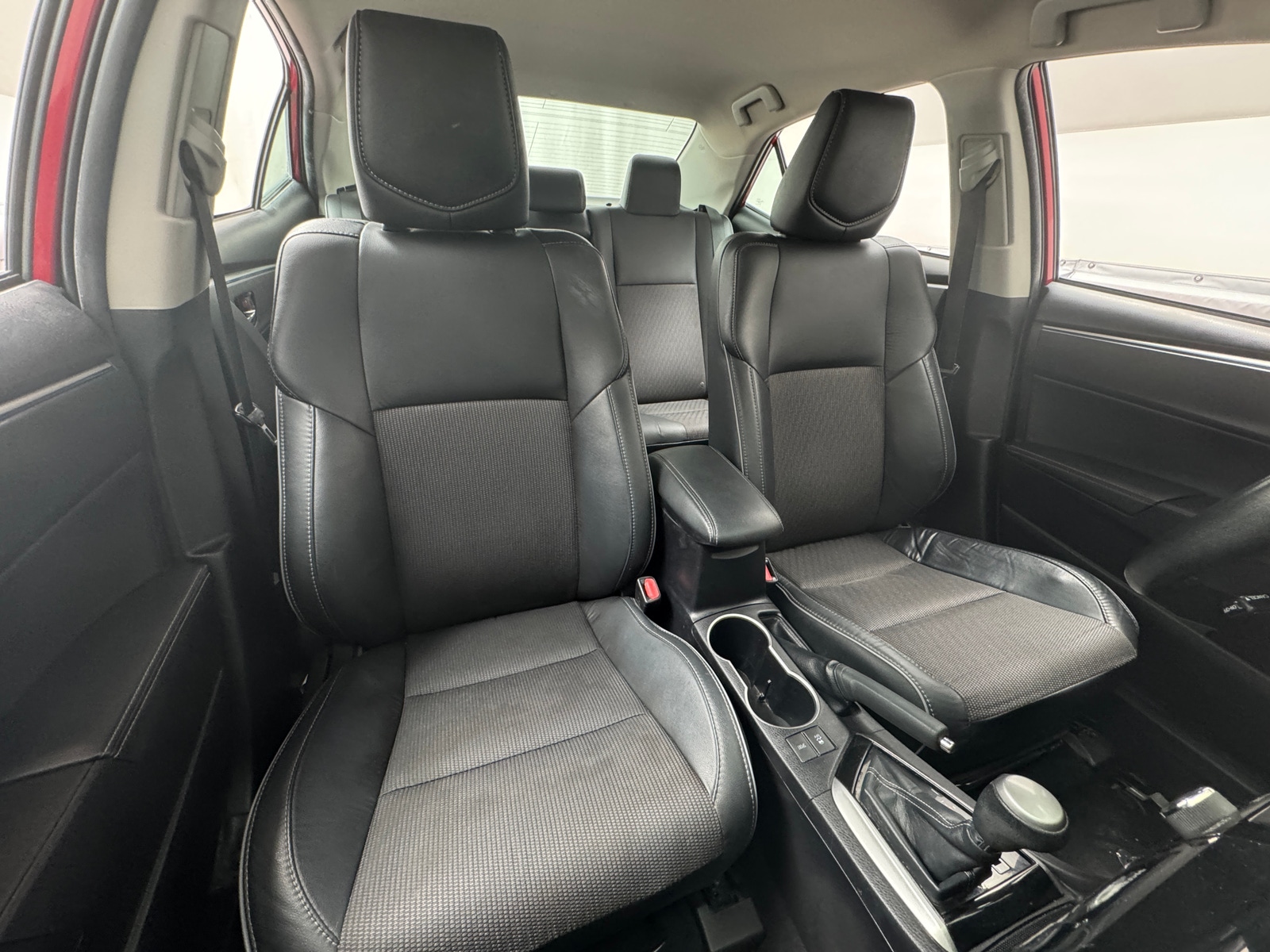 Thumbnail: 2015 Toyota Corolla - 2