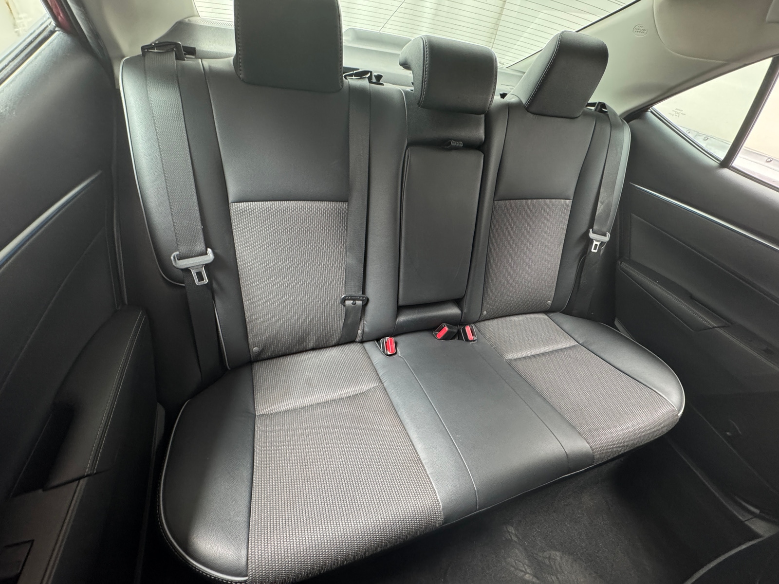 Thumbnail: 2015 Toyota Corolla - 6