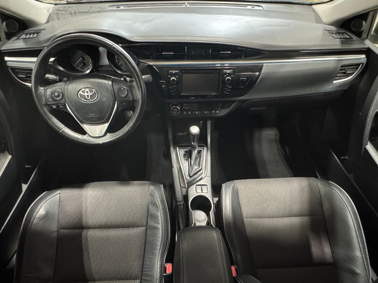 Thumbnail: 2015 Toyota Corolla - 3