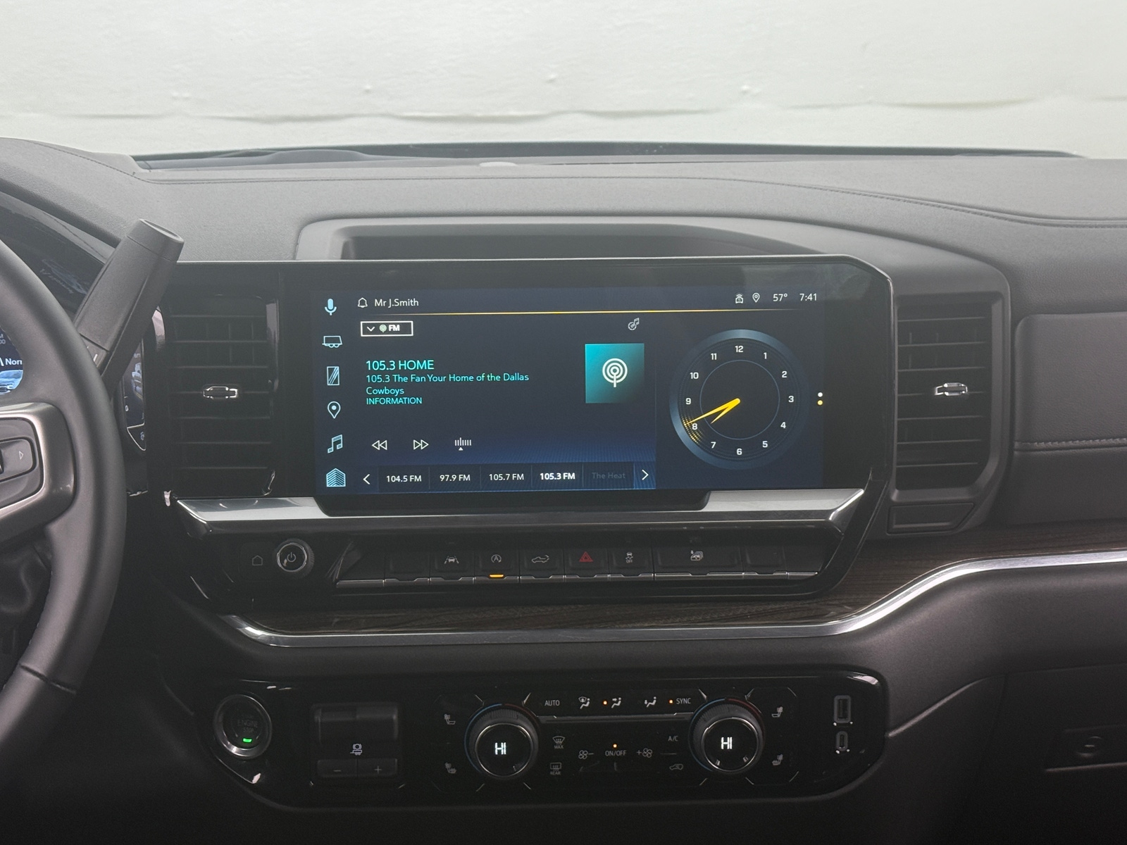 Thumbnail: 2025 Chevrolet Silverado 1500 - 4