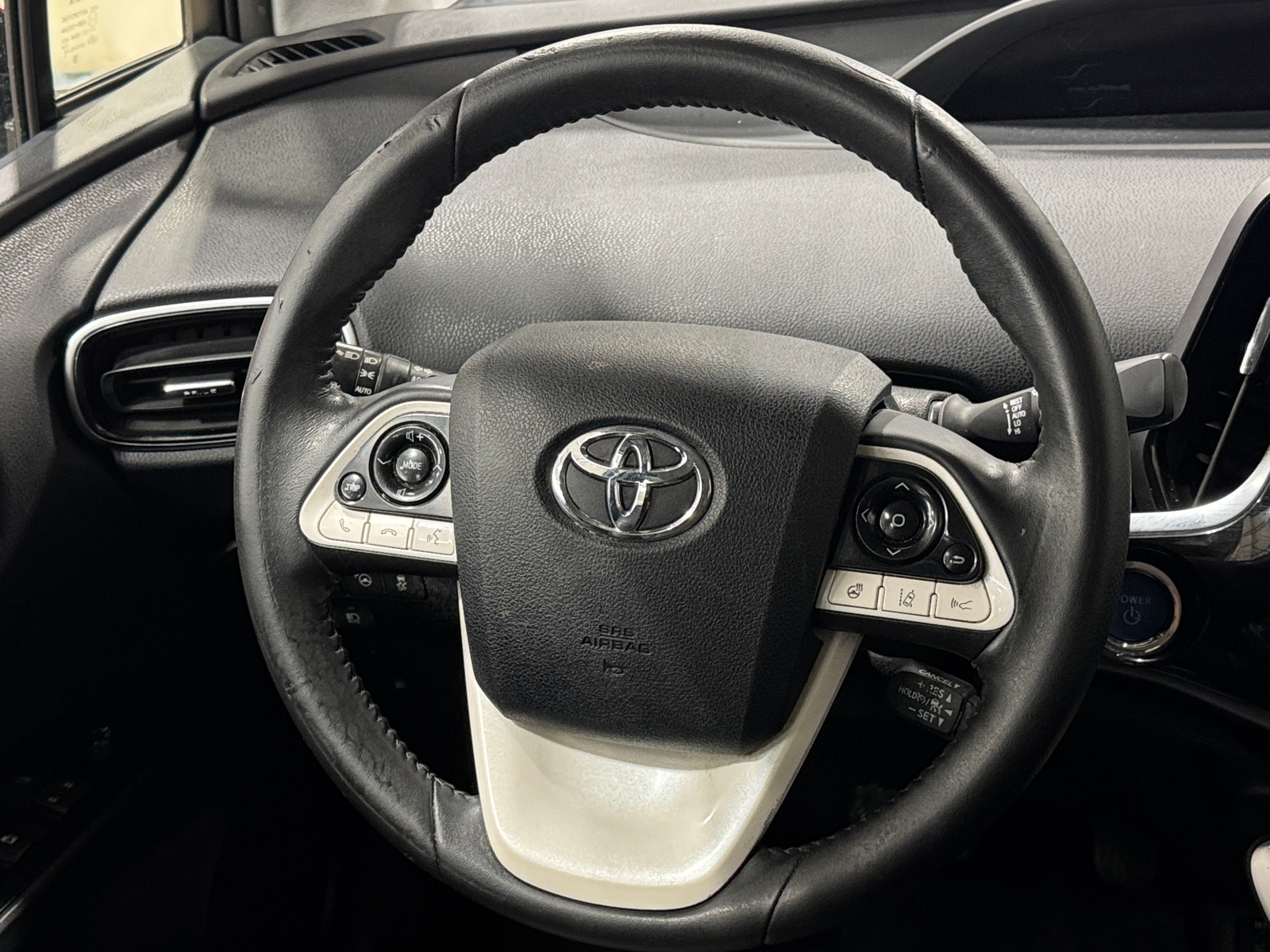 Thumbnail: 2017 Toyota Prius Prime - 4