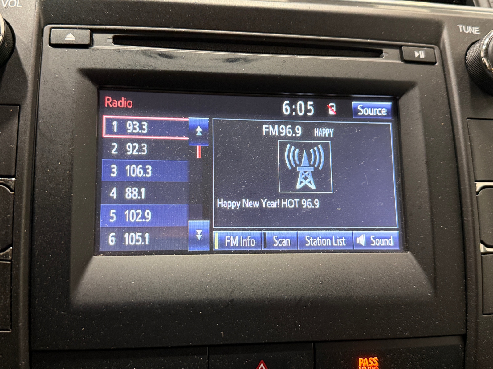 Thumbnail: 2016 Toyota Camry - 4