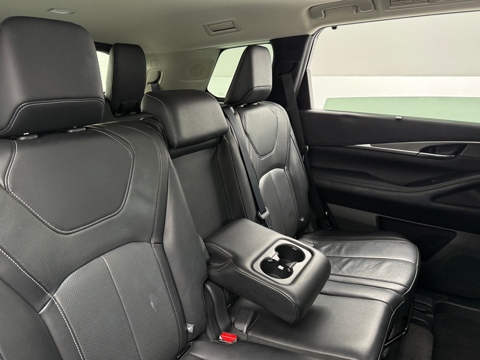 Thumbnail: 2023 INFINITI QX60 - 5