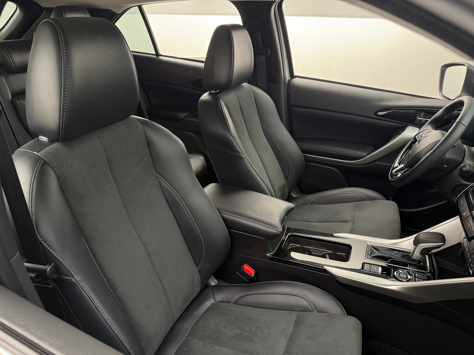 Thumbnail: 2025 Mitsubishi Eclipse Cross - 2