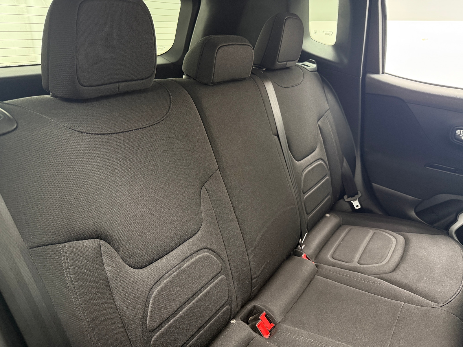 Thumbnail: 2018 Jeep Renegade - 6