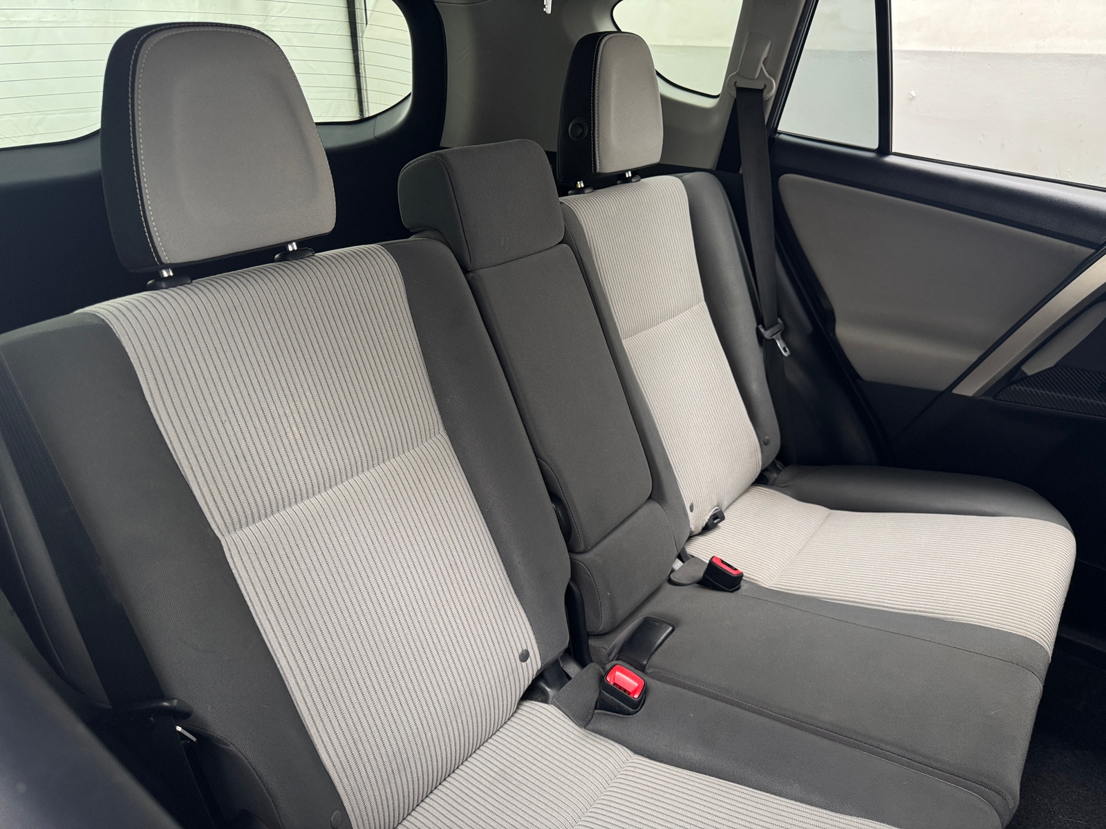 Thumbnail: 2015 Toyota RAV4 - 6