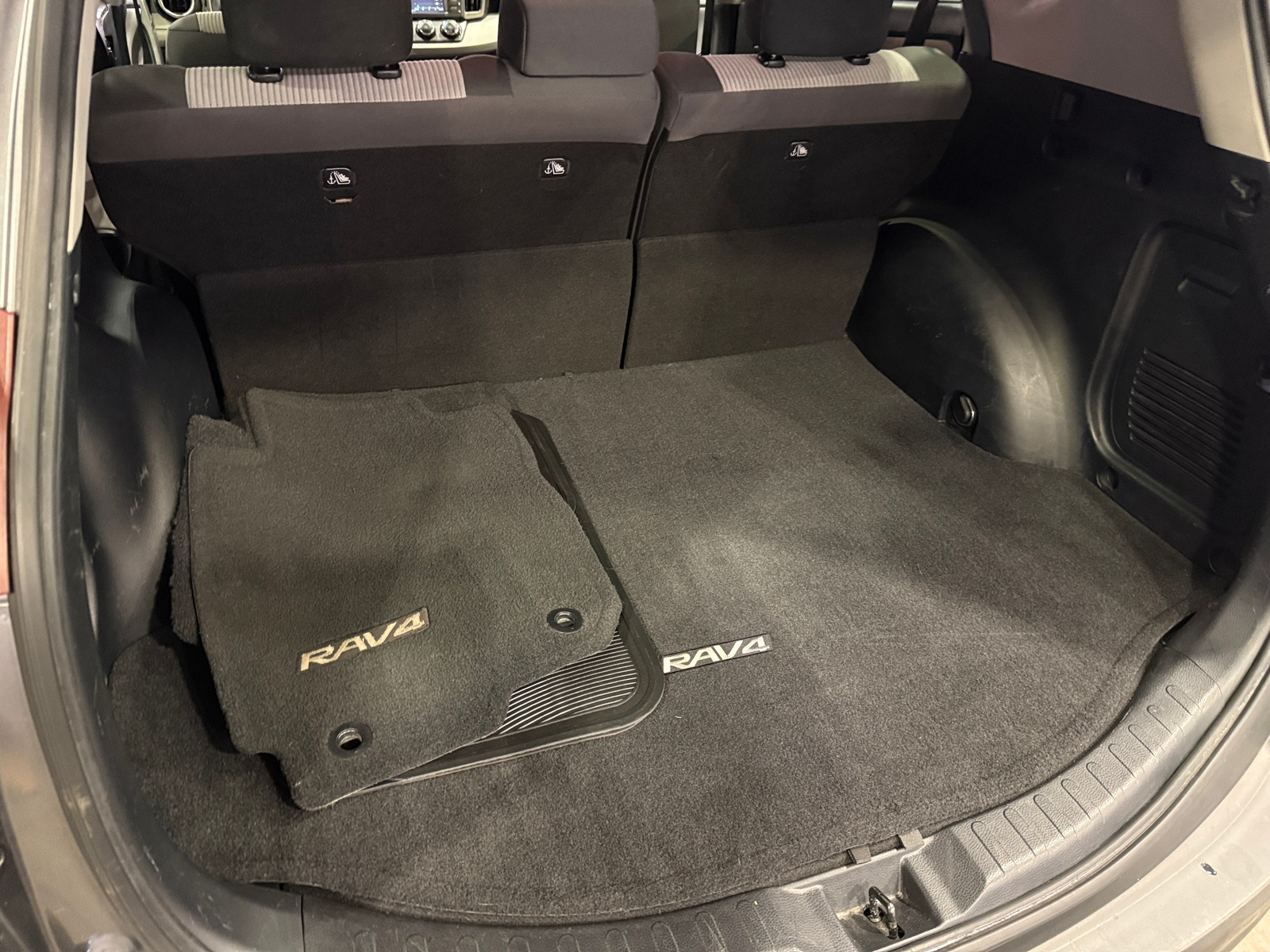 Thumbnail: 2015 Toyota RAV4 - 7