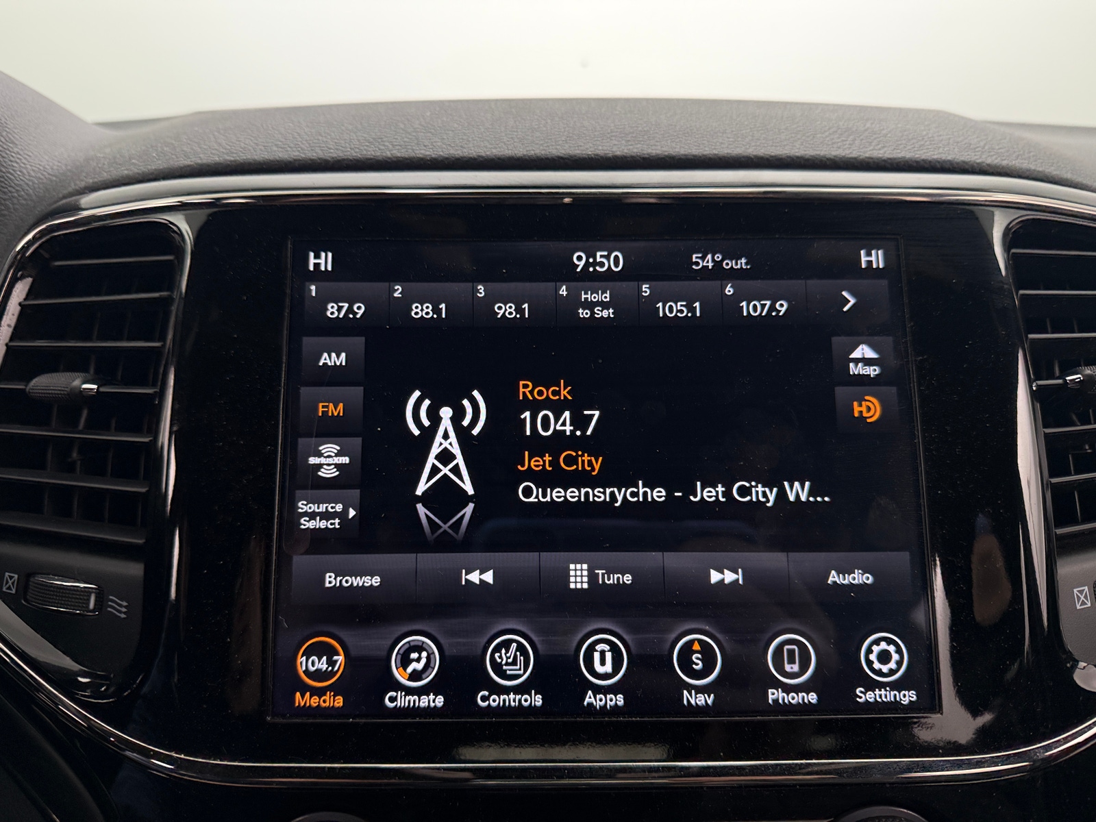 Thumbnail: 2020 Jeep Grand Cherokee - 3