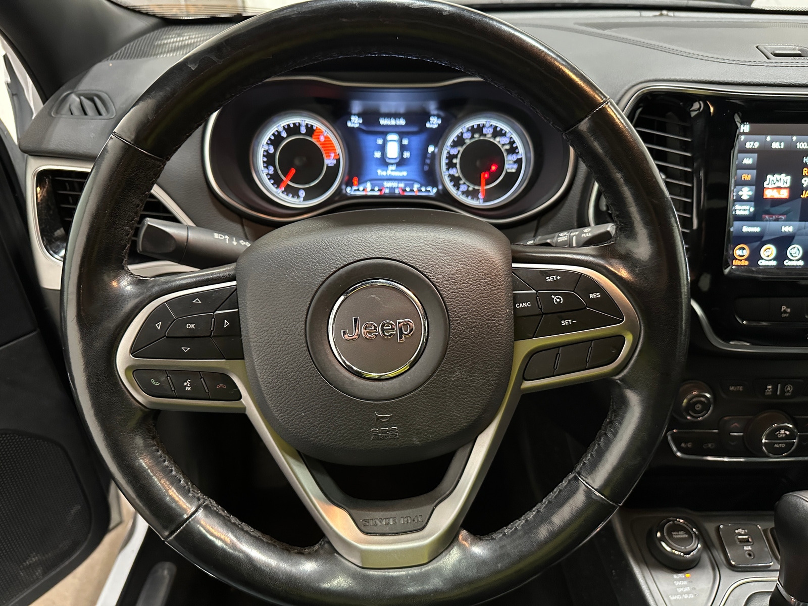 Thumbnail: 2020 Jeep Cherokee - 4