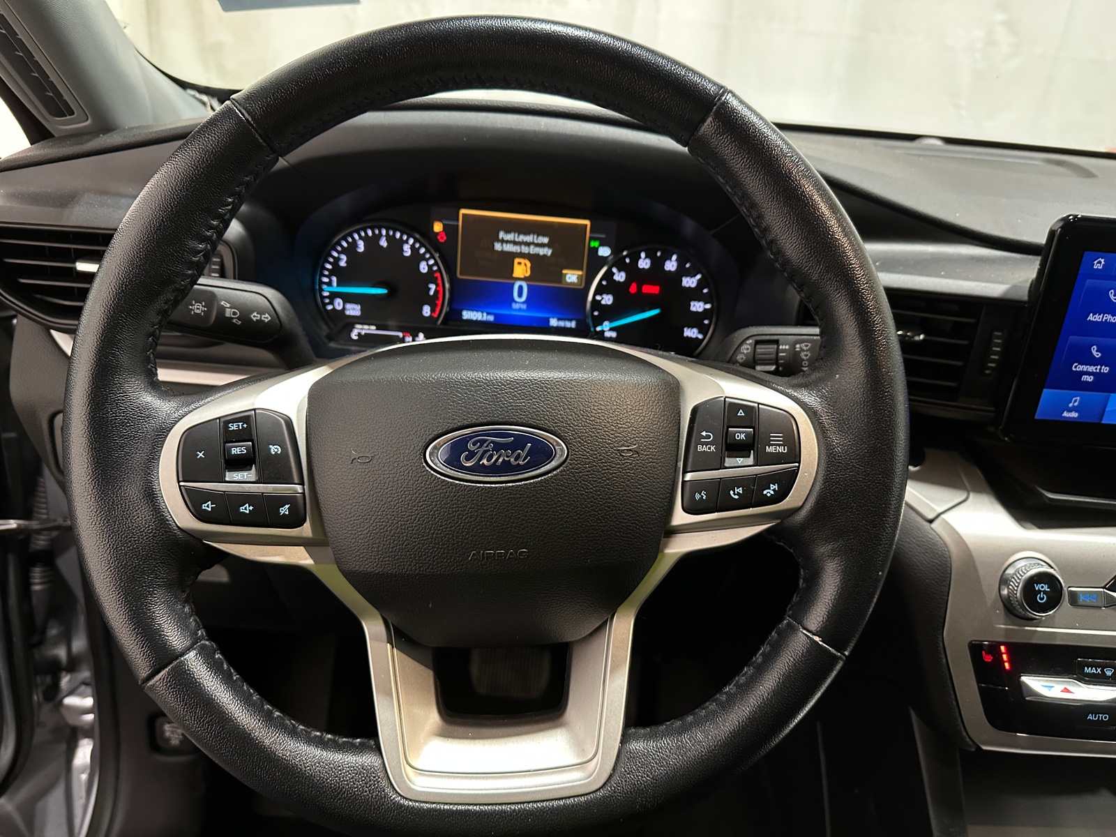 Thumbnail: 2022 Ford Explorer - 5