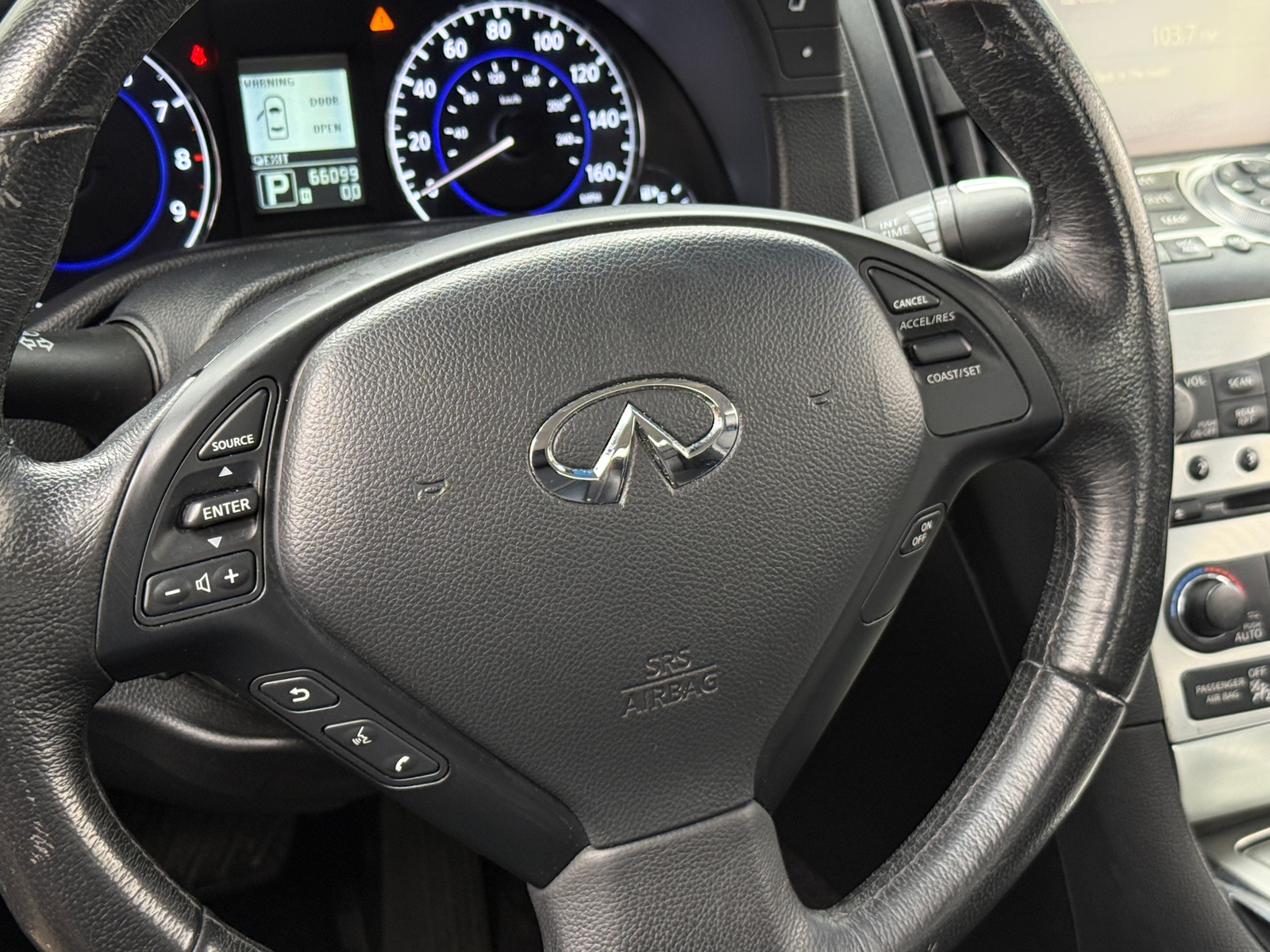 Thumbnail: 2010 INFINITI G37 - 4