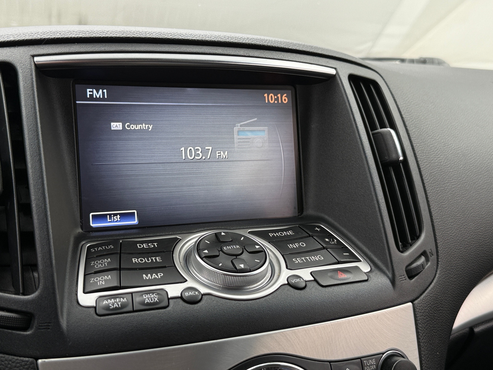 Thumbnail: 2010 INFINITI G37 - 3