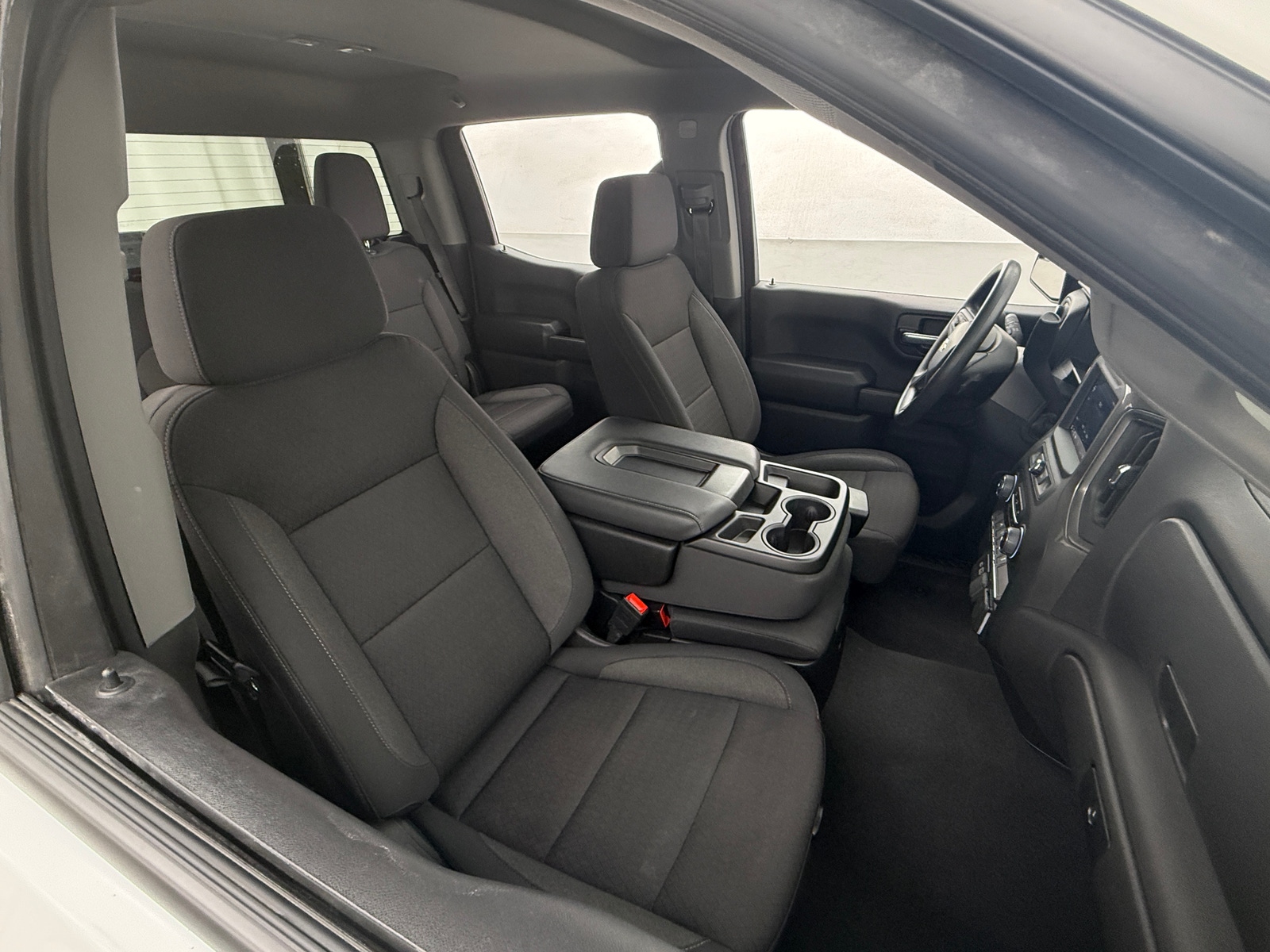 Thumbnail: 2025 Chevrolet Silverado 1500 - 2