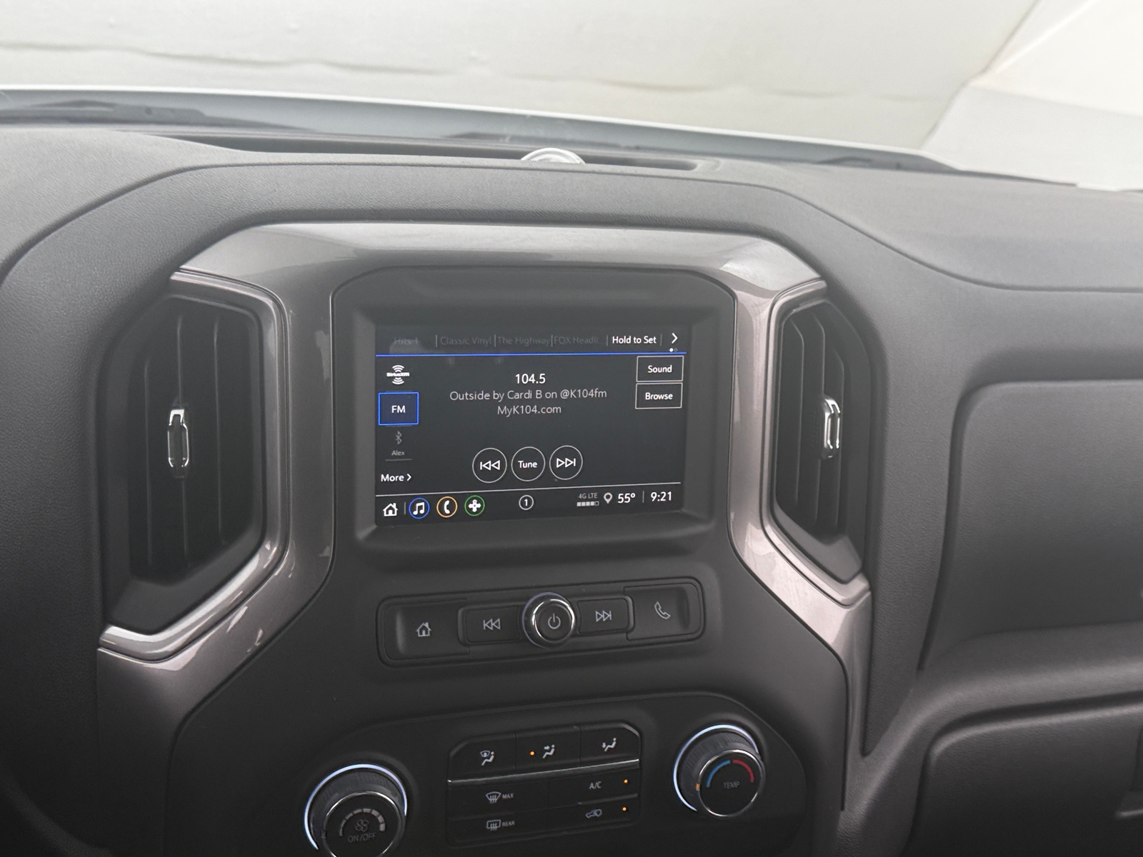 Thumbnail: 2025 Chevrolet Silverado 1500 - 4