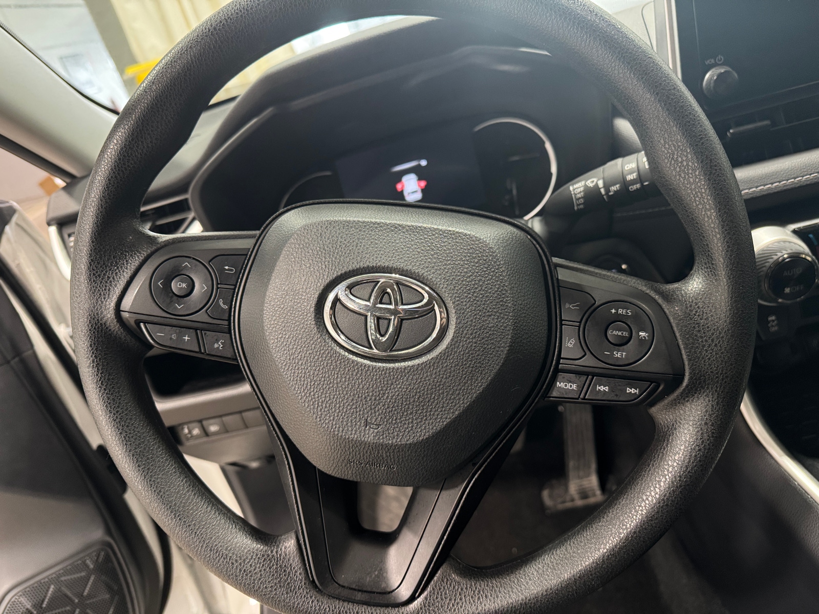 Thumbnail: 2025 Toyota RAV4 - 5