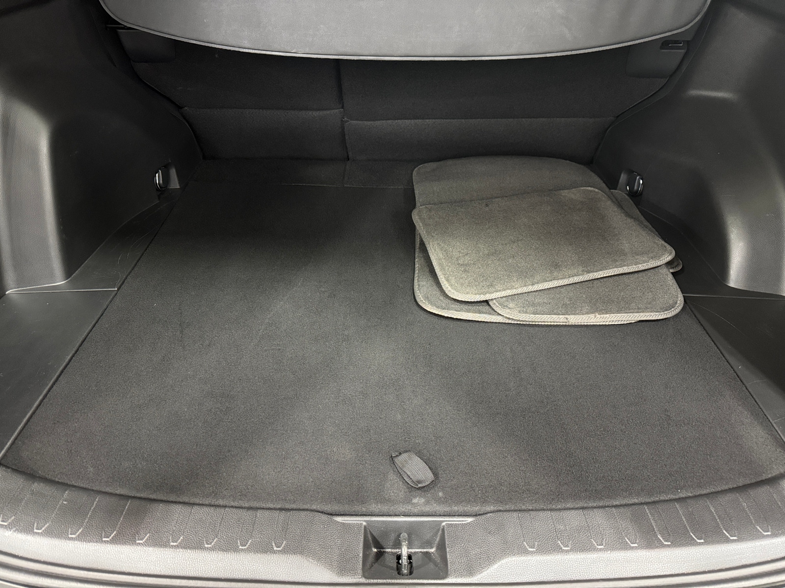 Thumbnail: 2025 Toyota RAV4 - 7