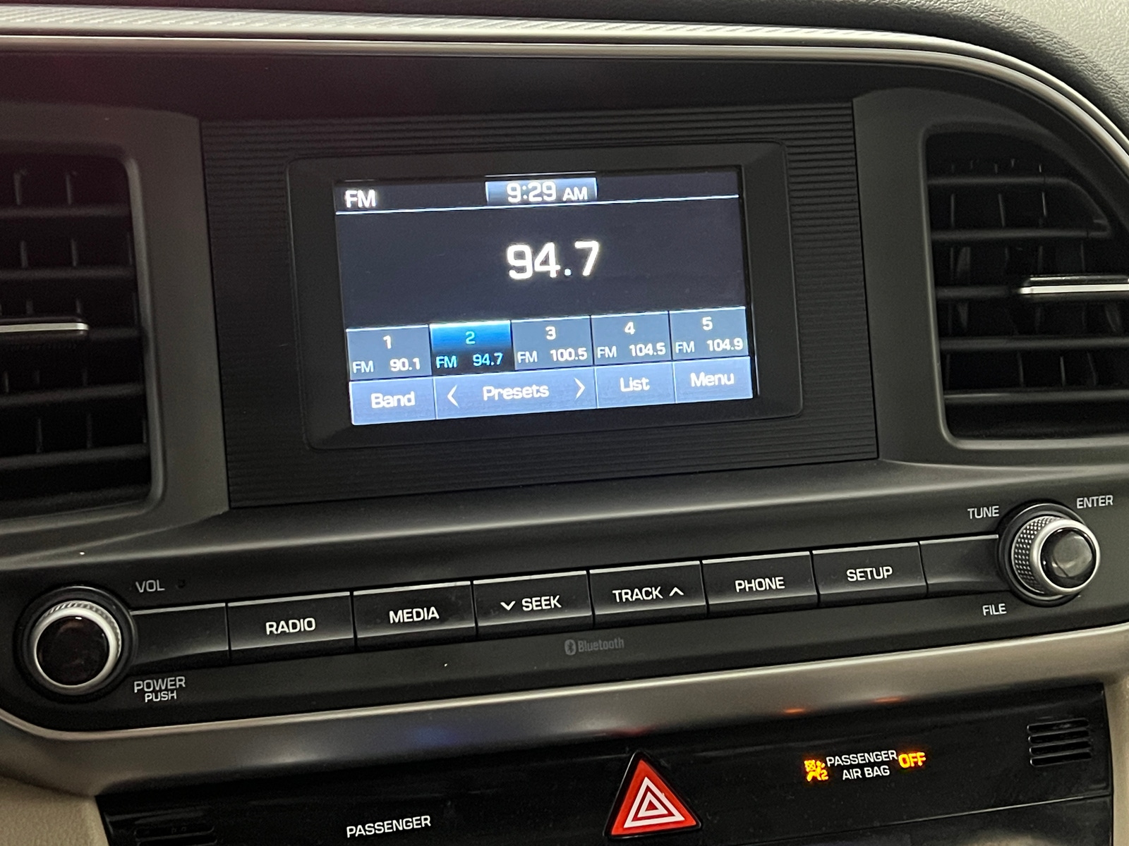 Thumbnail: 2020 Hyundai Elantra - 4