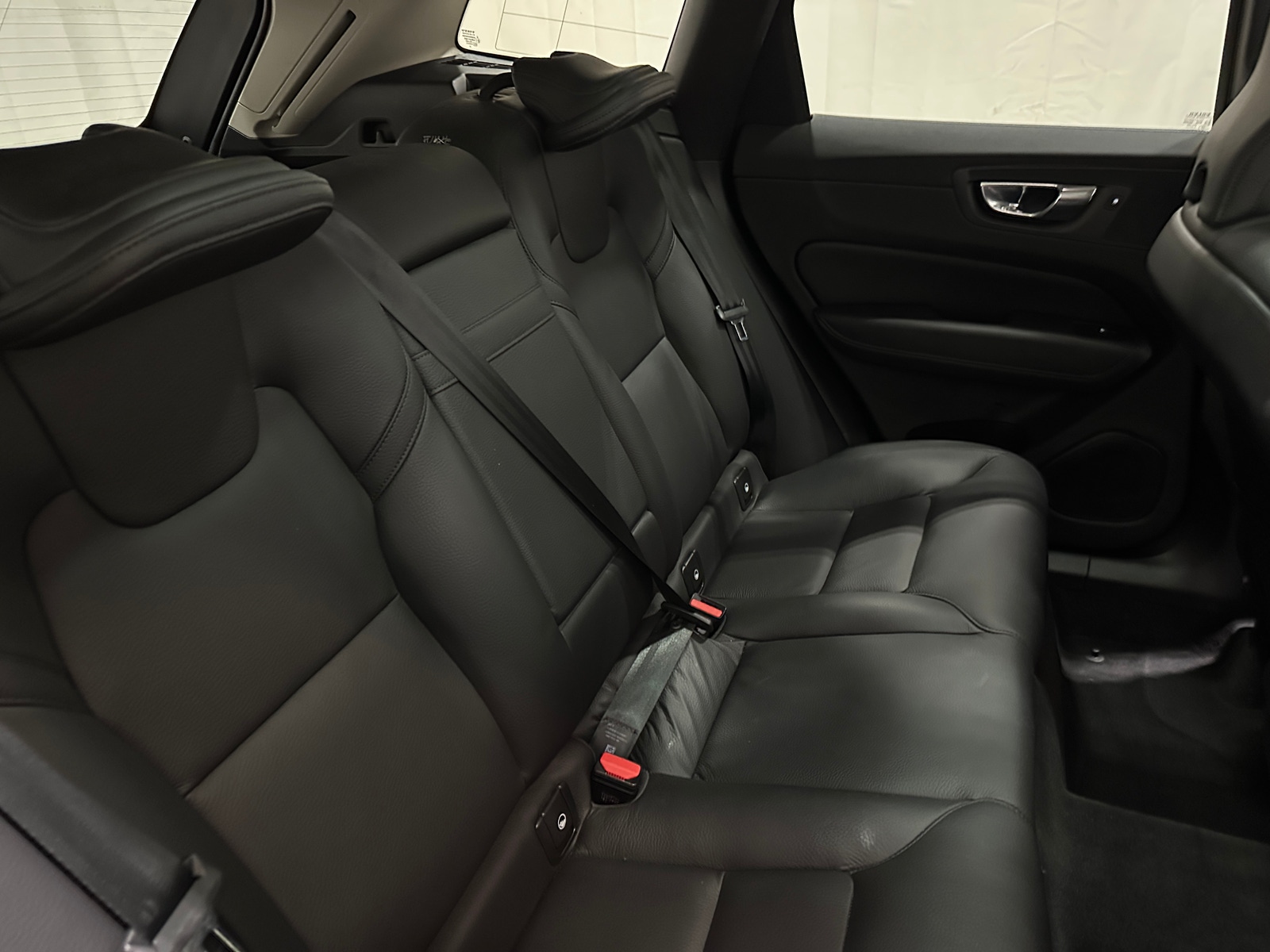 Thumbnail: 2022 Volvo XC60 - 6