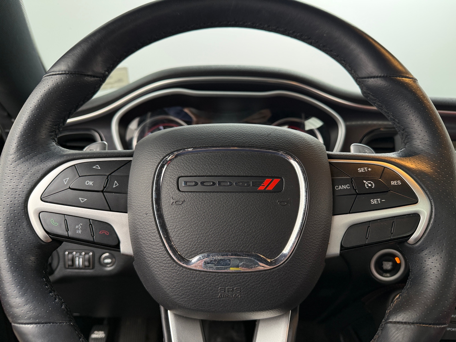 Thumbnail: 2017 Dodge Challenger - 4