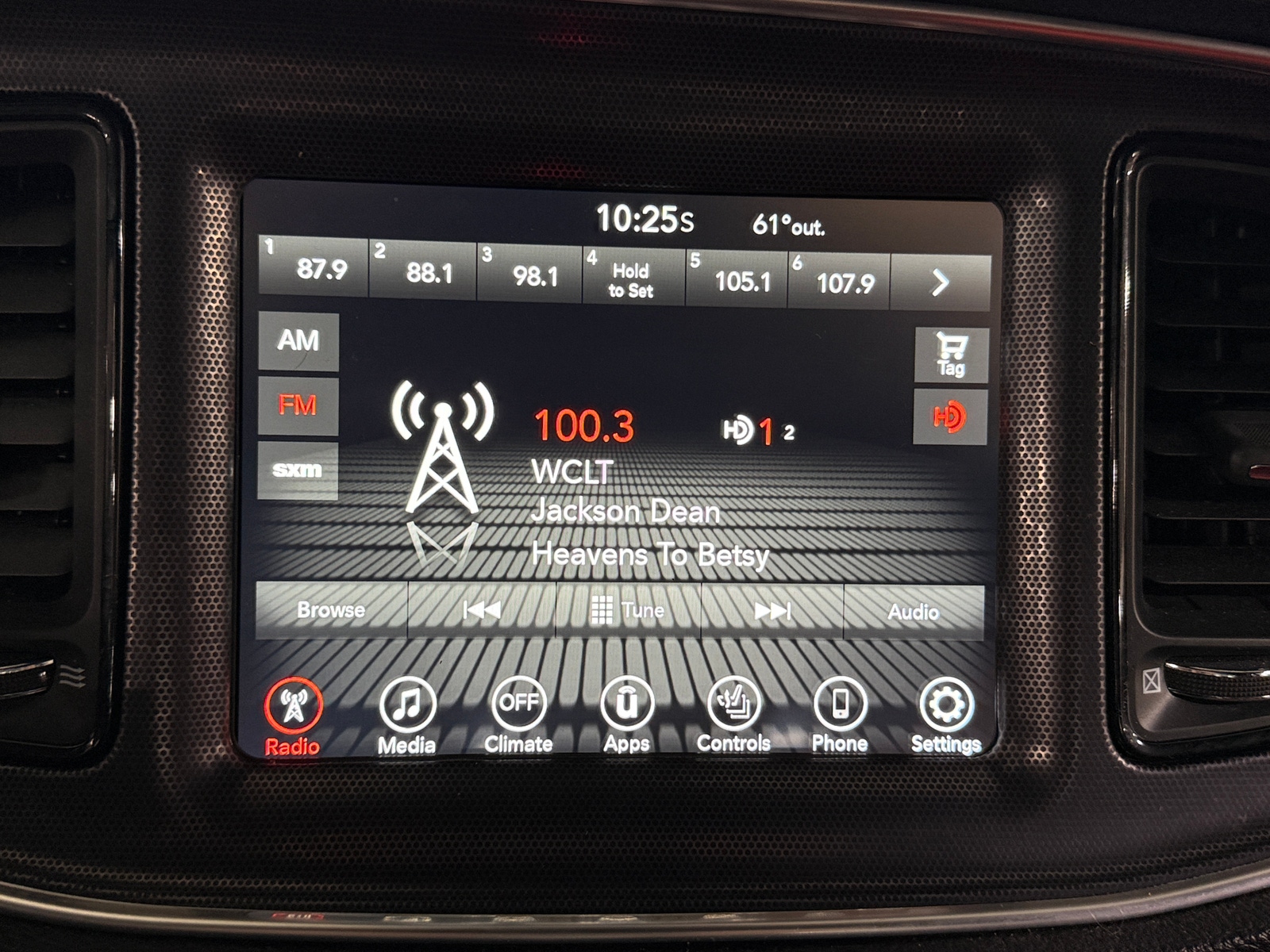 Thumbnail: 2017 Dodge Challenger - 3