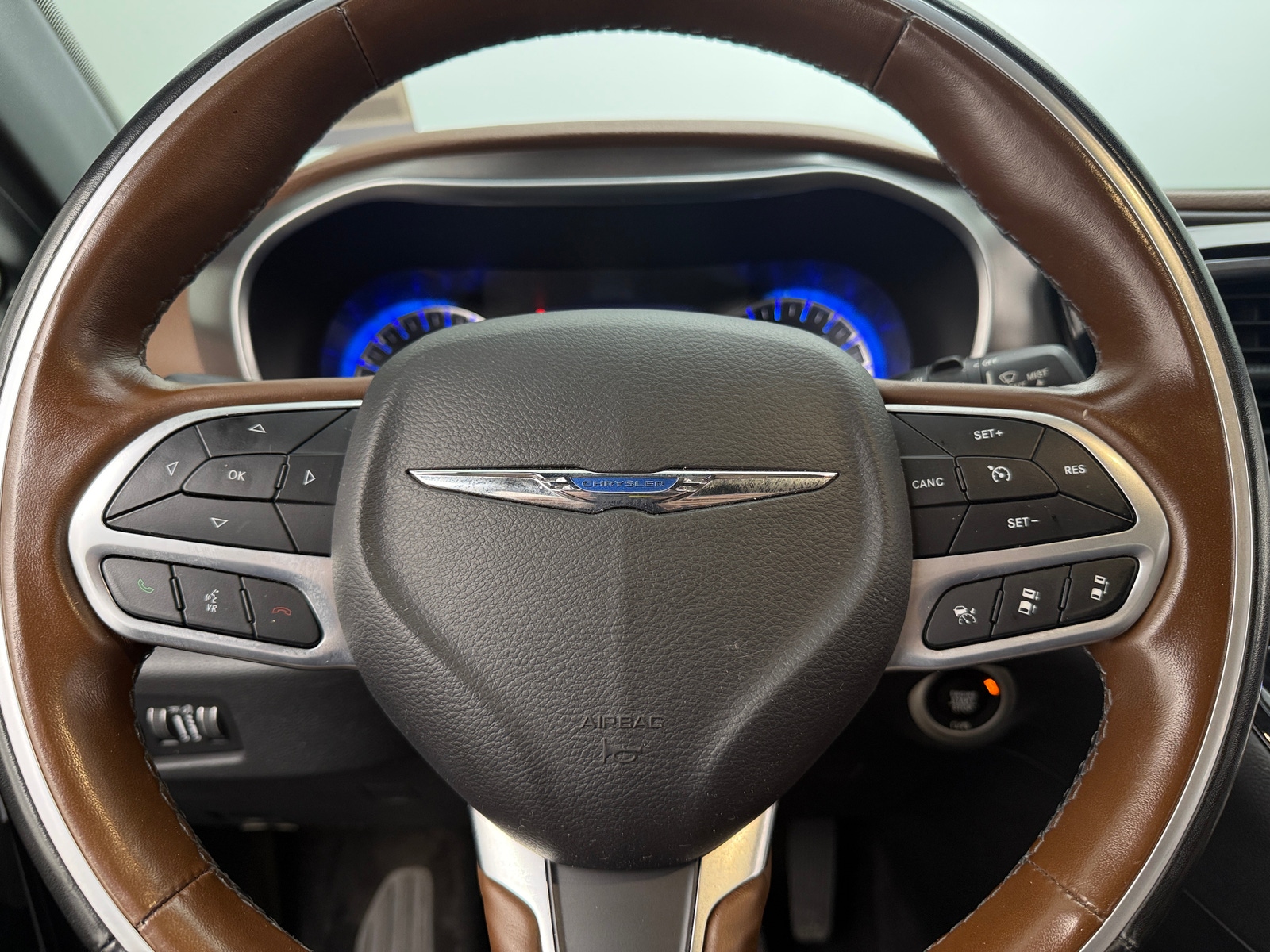 Thumbnail: 2020 Chrysler Pacifica - 4