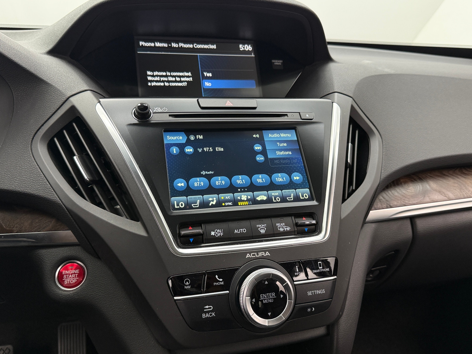 Thumbnail: 2019 Acura MDX - 4