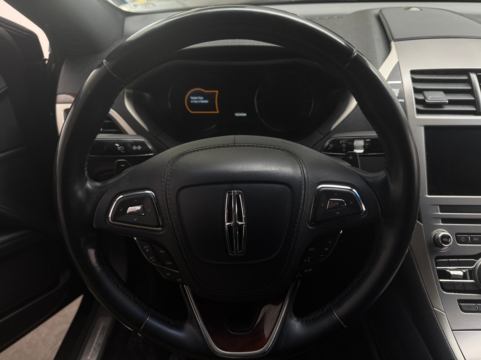 Thumbnail: 2017 Lincoln MKZ - 4