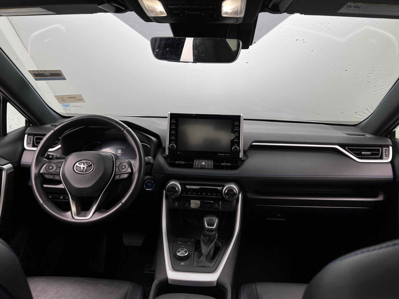 Thumbnail: 2022 Toyota RAV4 - 3