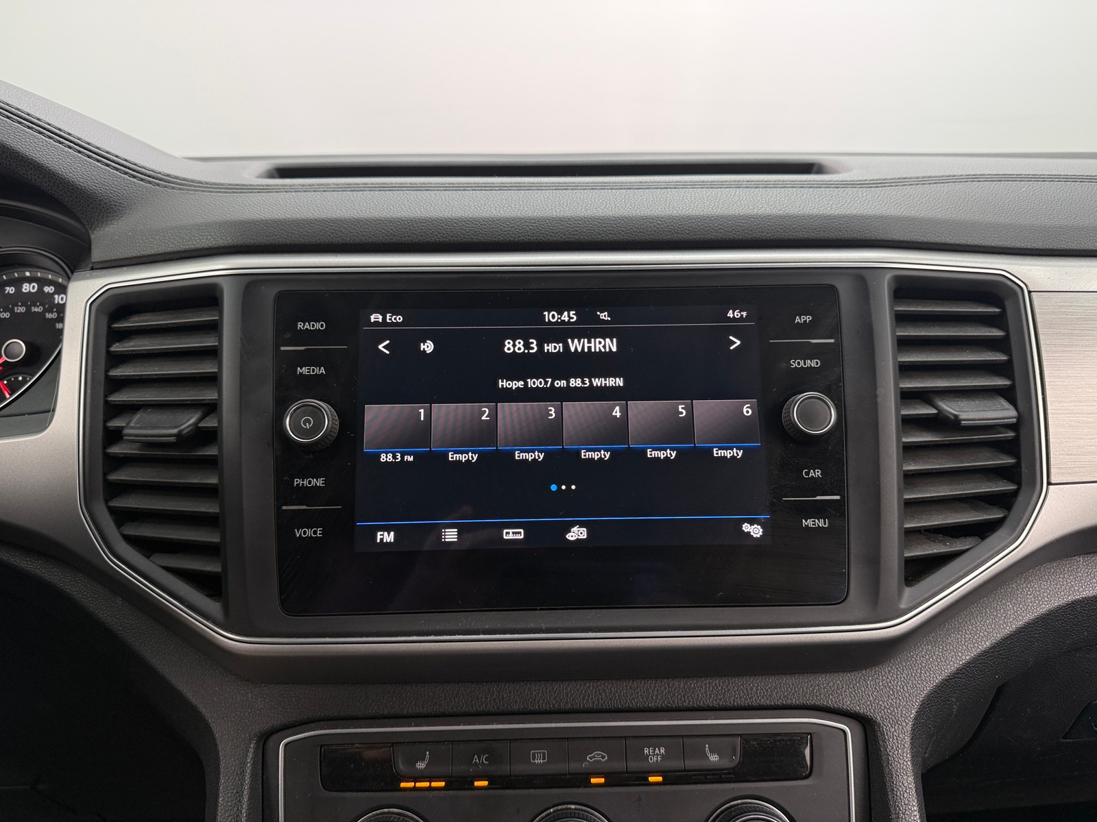 Thumbnail: 2018 Volkswagen Atlas - 3