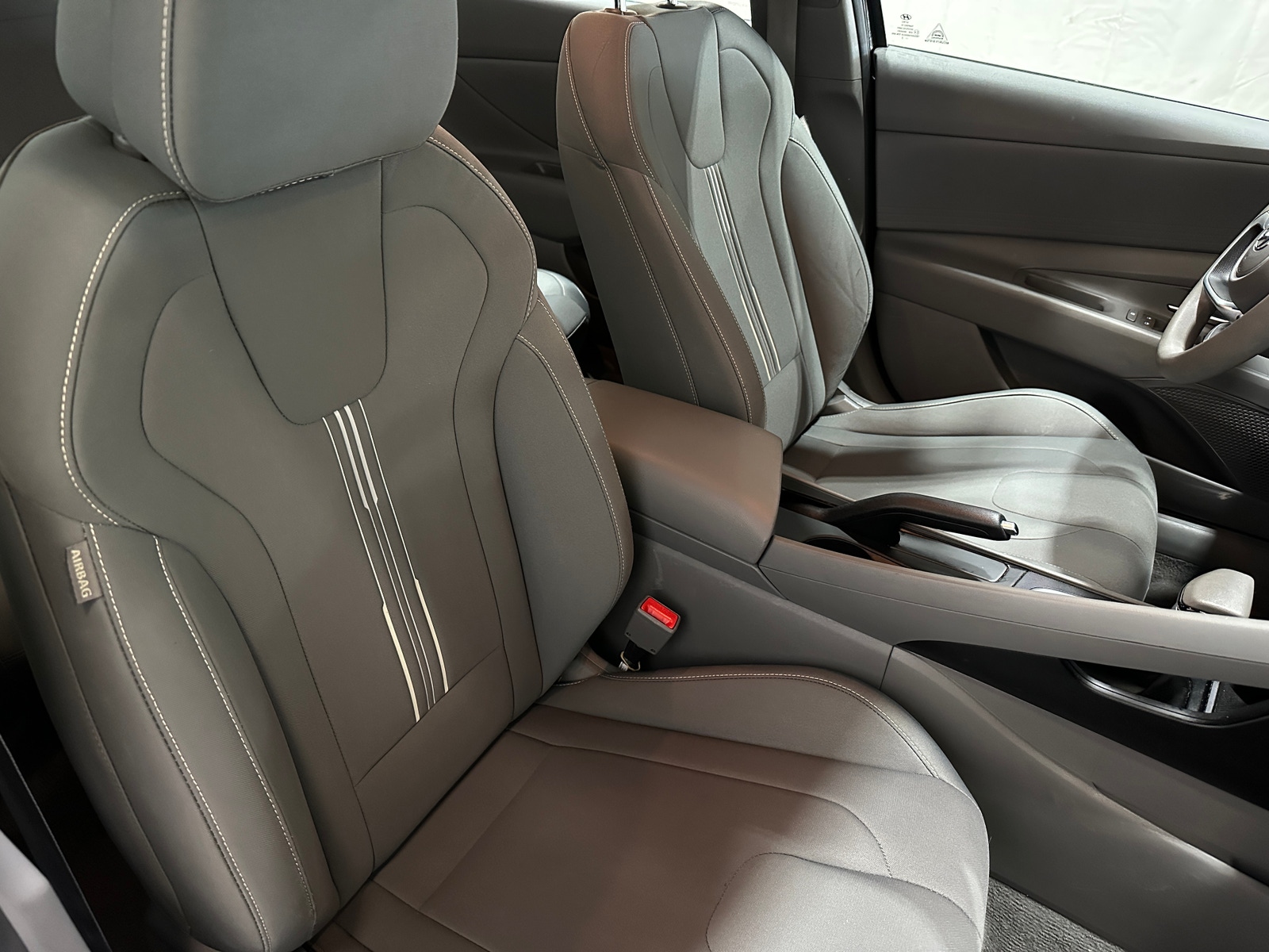 Thumbnail: 2022 Hyundai Elantra - 2