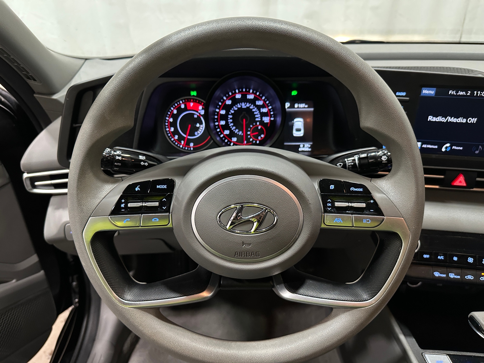 Thumbnail: 2022 Hyundai Elantra - 5