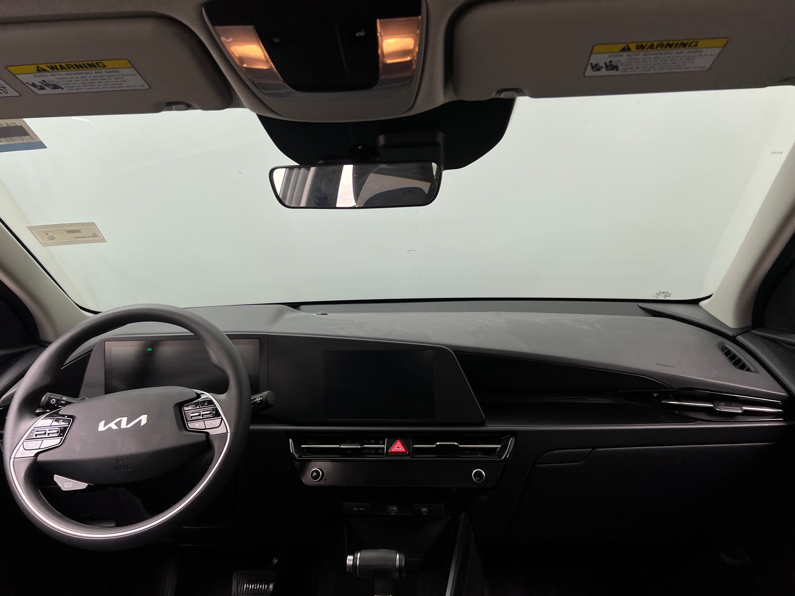 Thumbnail: 2024 Kia Niro - 3