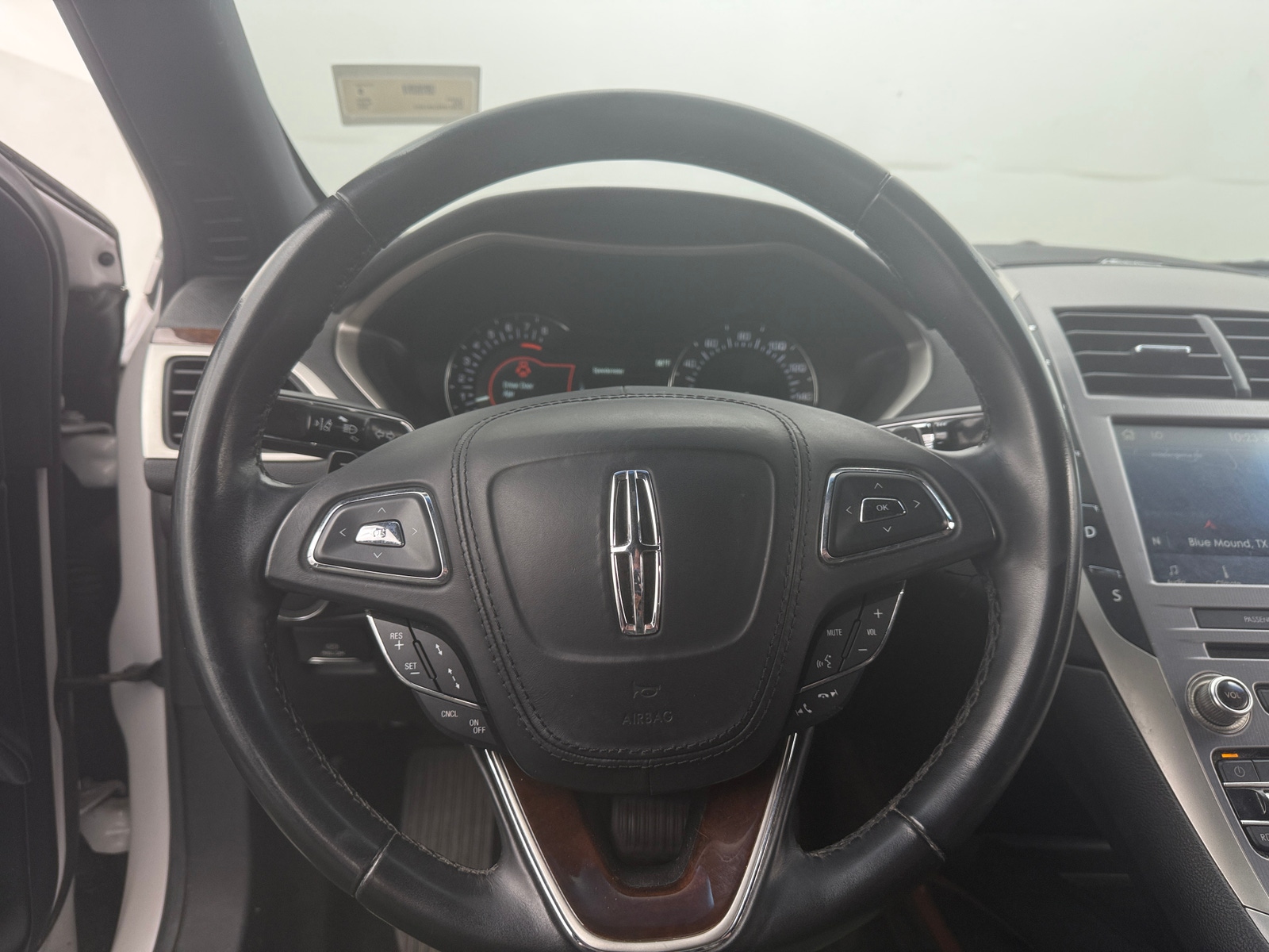 Thumbnail: 2020 Lincoln MKZ - 4