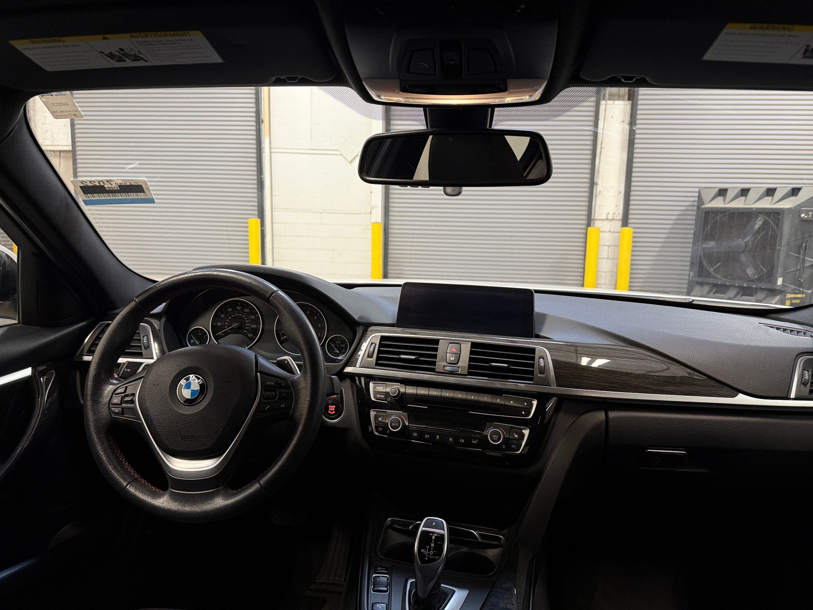 Thumbnail: 2017 BMW 3 Series - 2