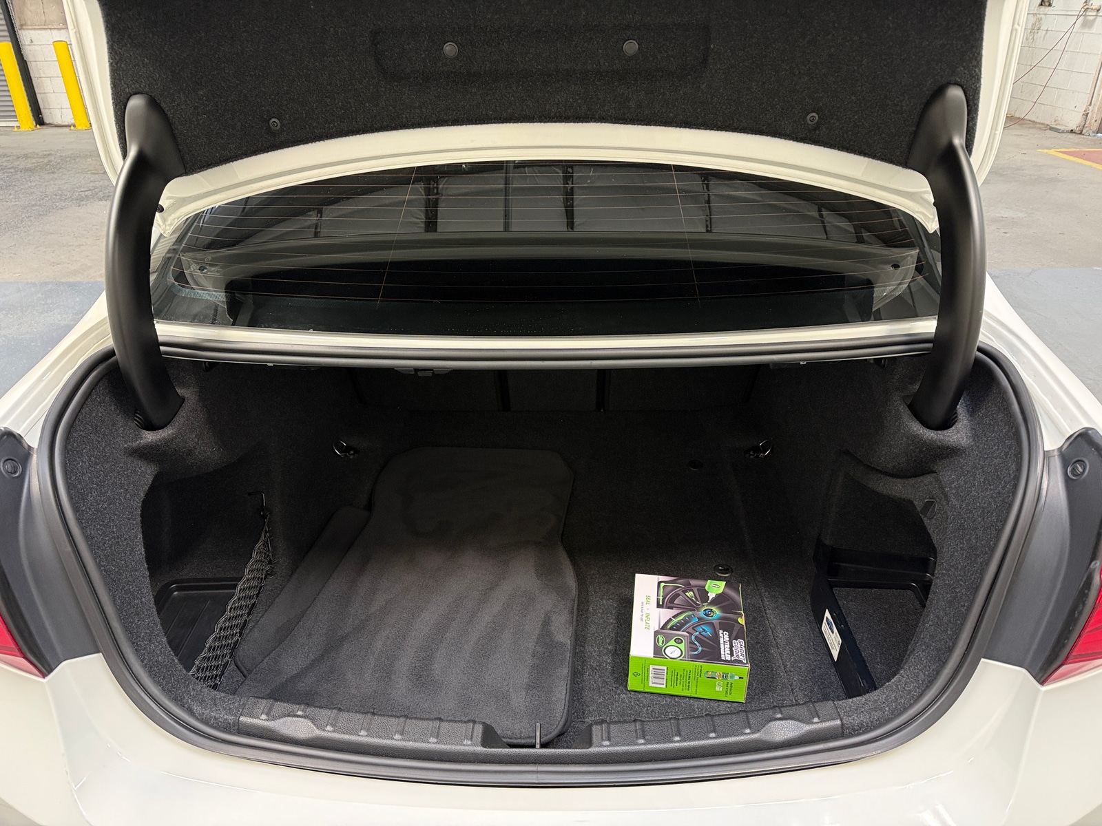 Thumbnail: 2017 BMW 3 Series - 6