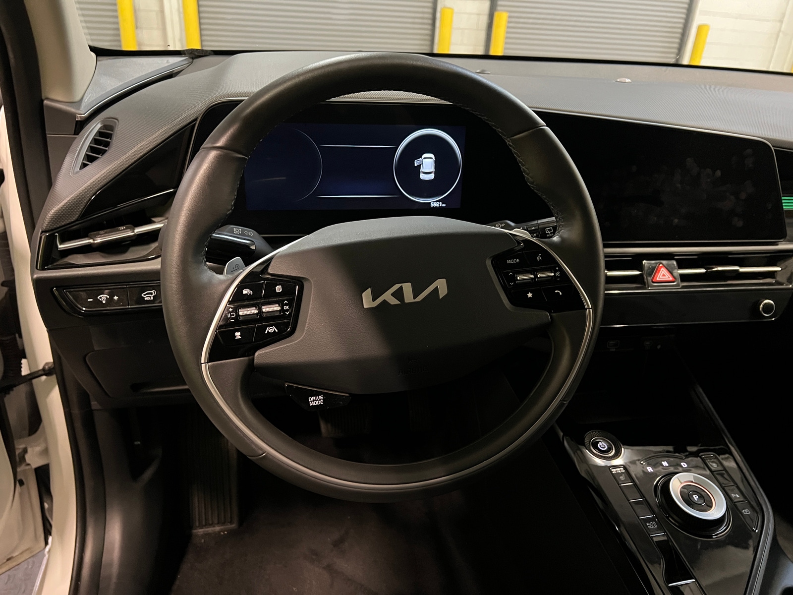 Thumbnail: 2025 Kia Niro - 5