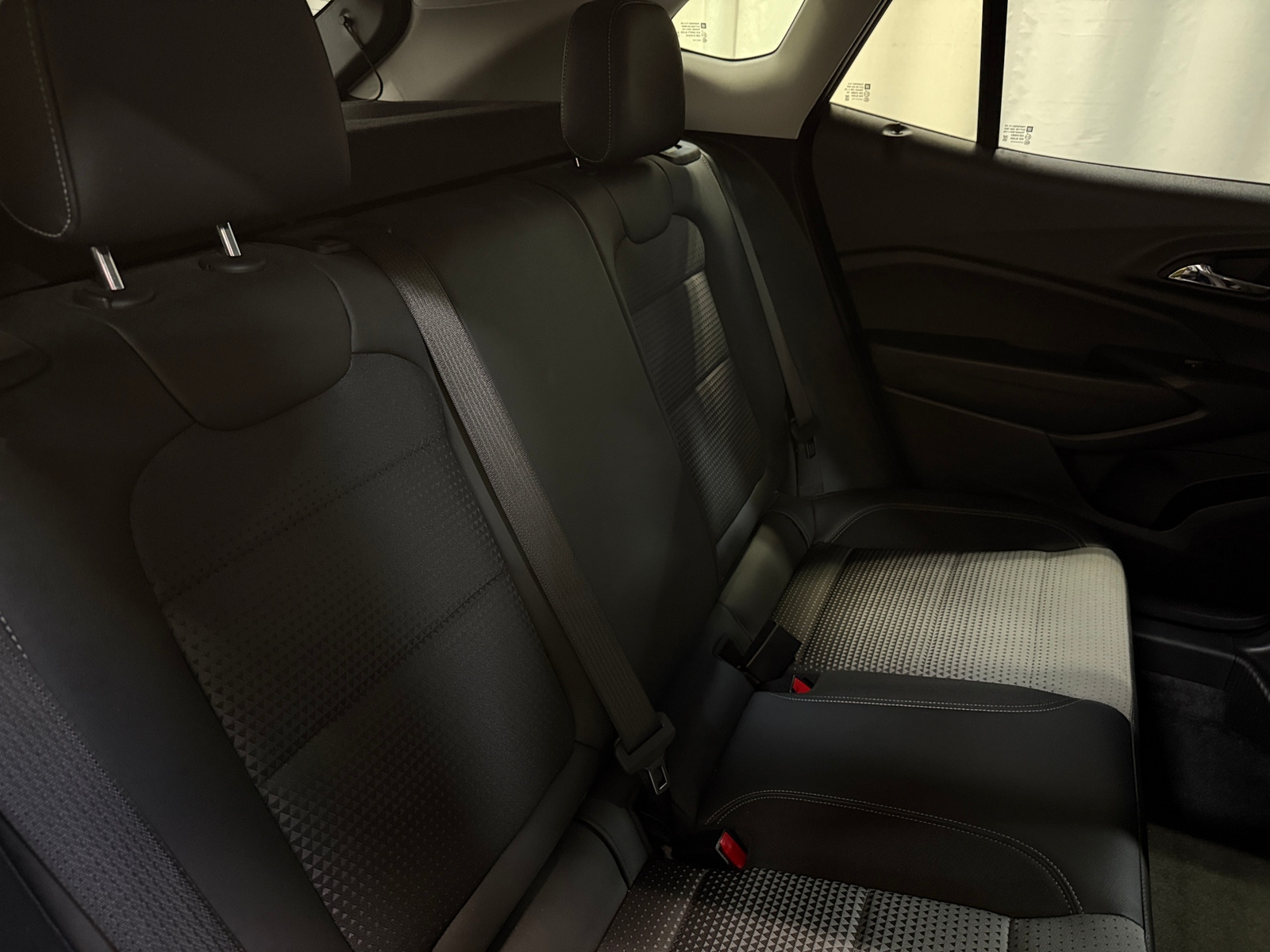 Thumbnail: 2025 Chevrolet Trax - 6