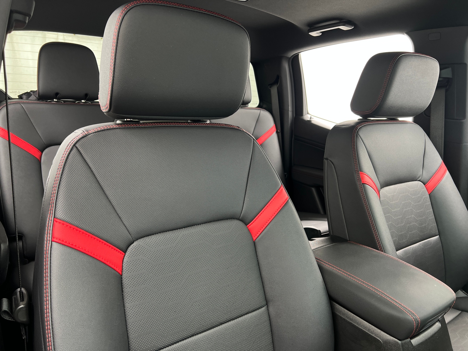 Thumbnail: 2024 Chevrolet Colorado - 2