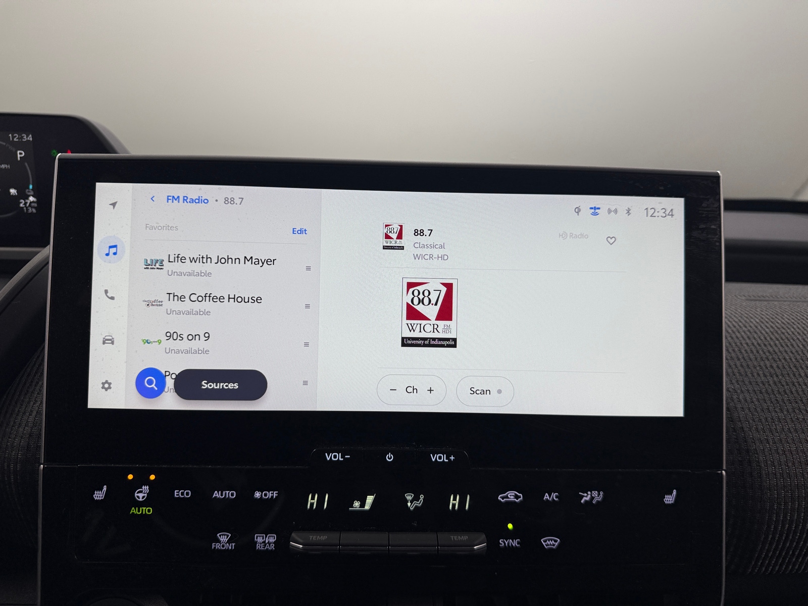 Thumbnail: 2023 Toyota bZ4X - 3