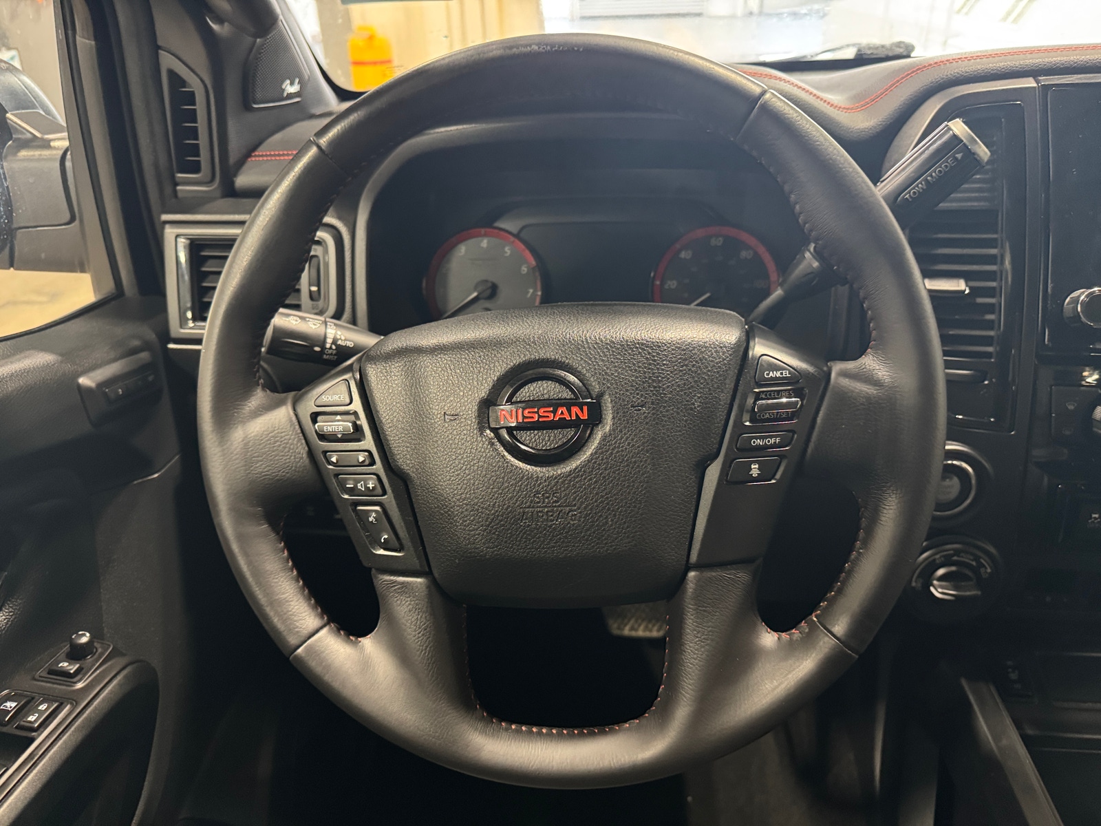 Thumbnail: 2020 Nissan Titan - 5